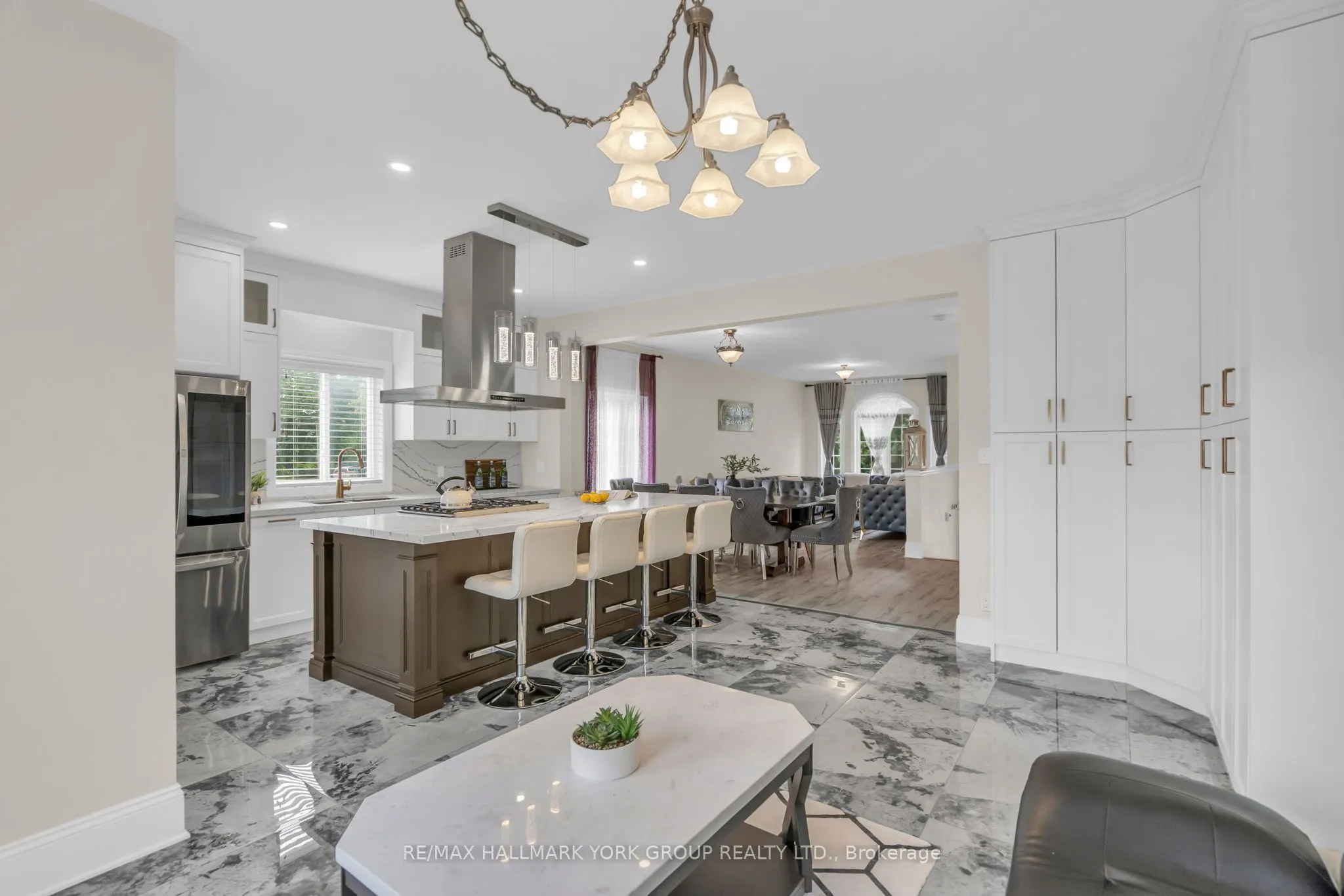 36 Ball Avenue E