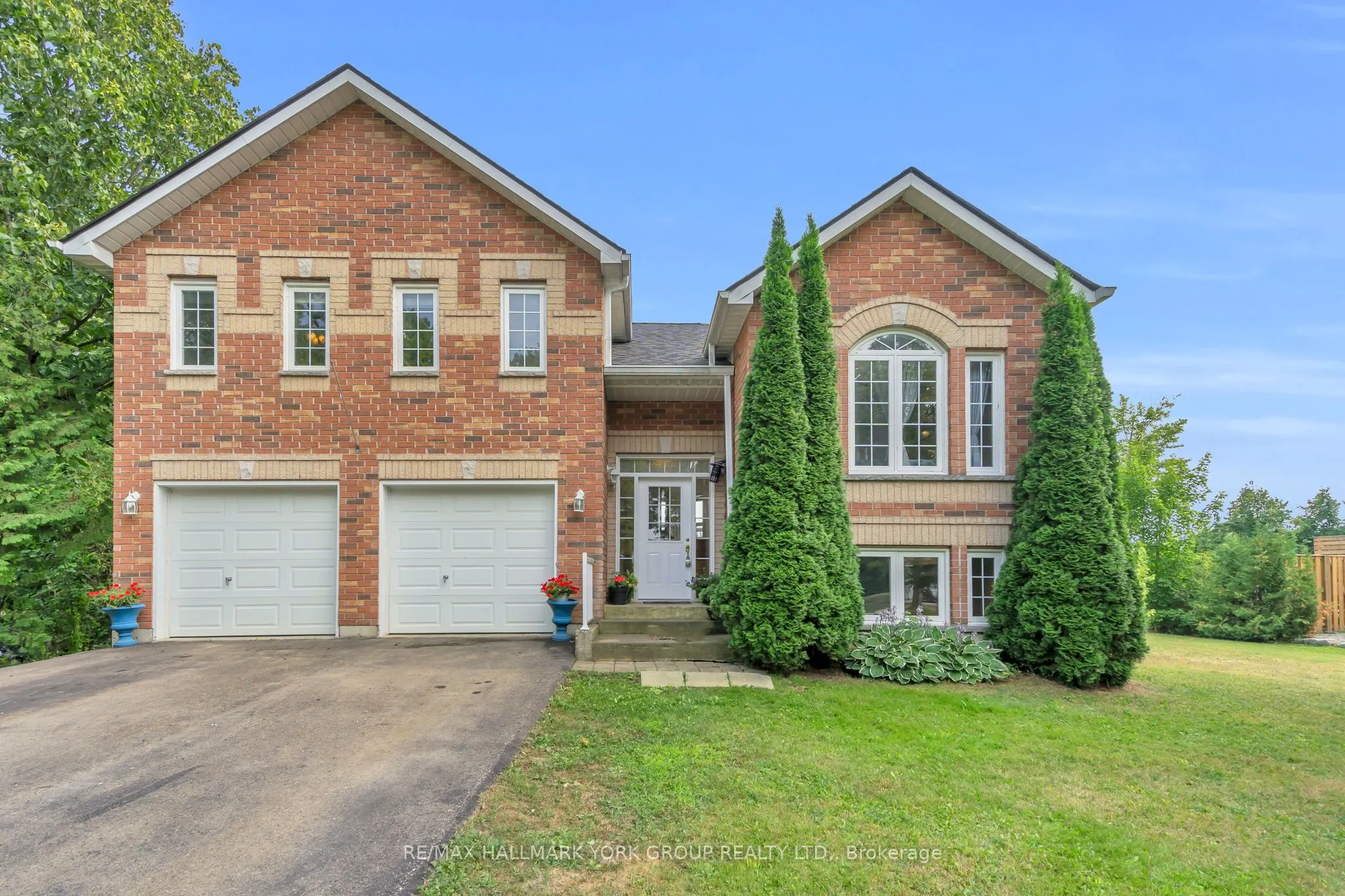 36 Ball Avenue E