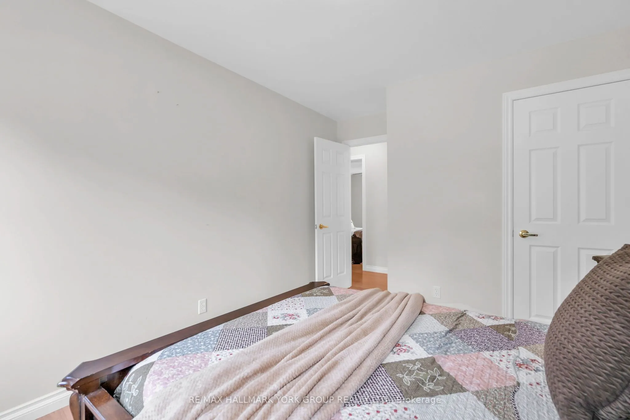 36 Ball Avenue E