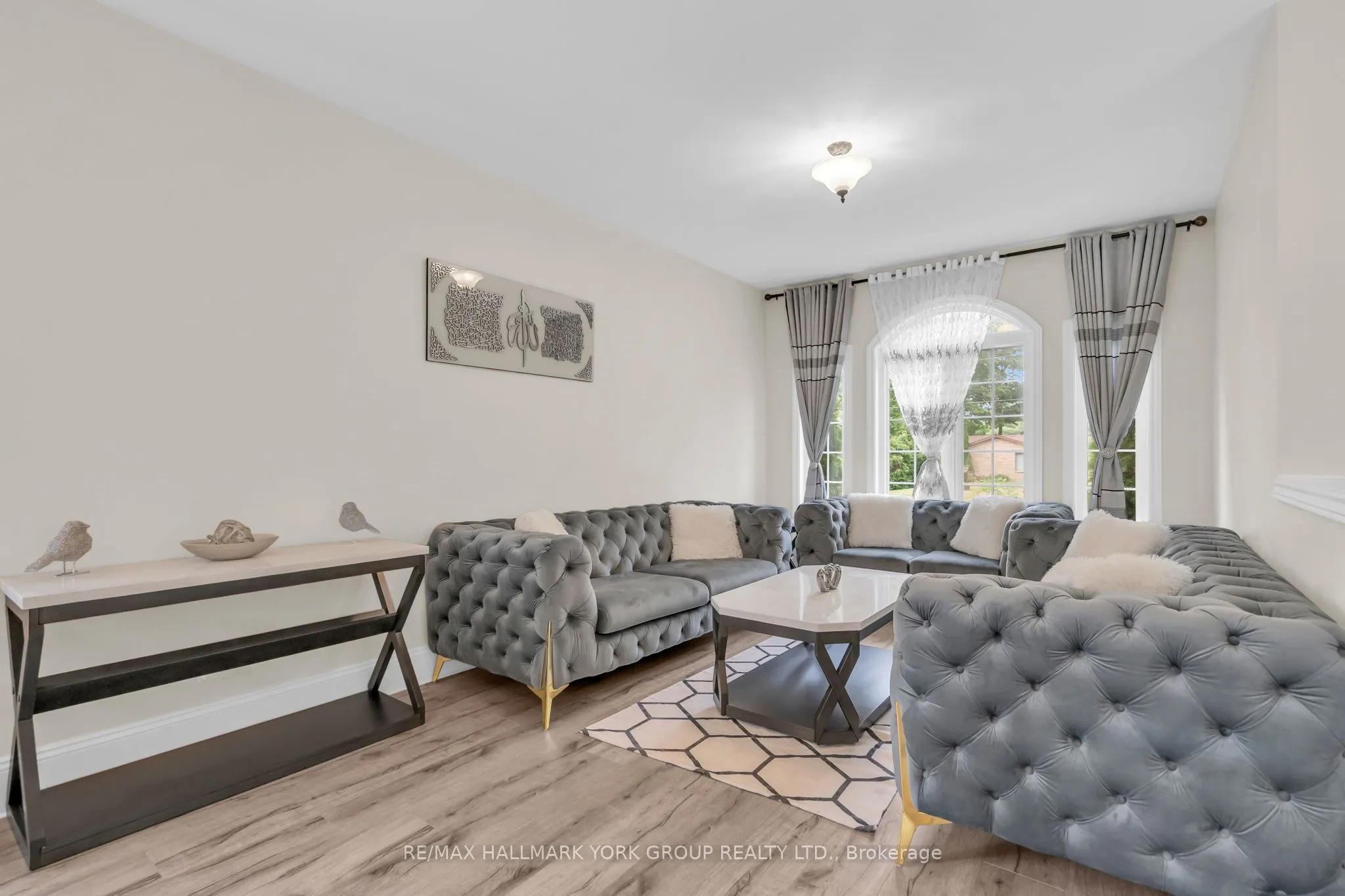36 Ball Avenue E