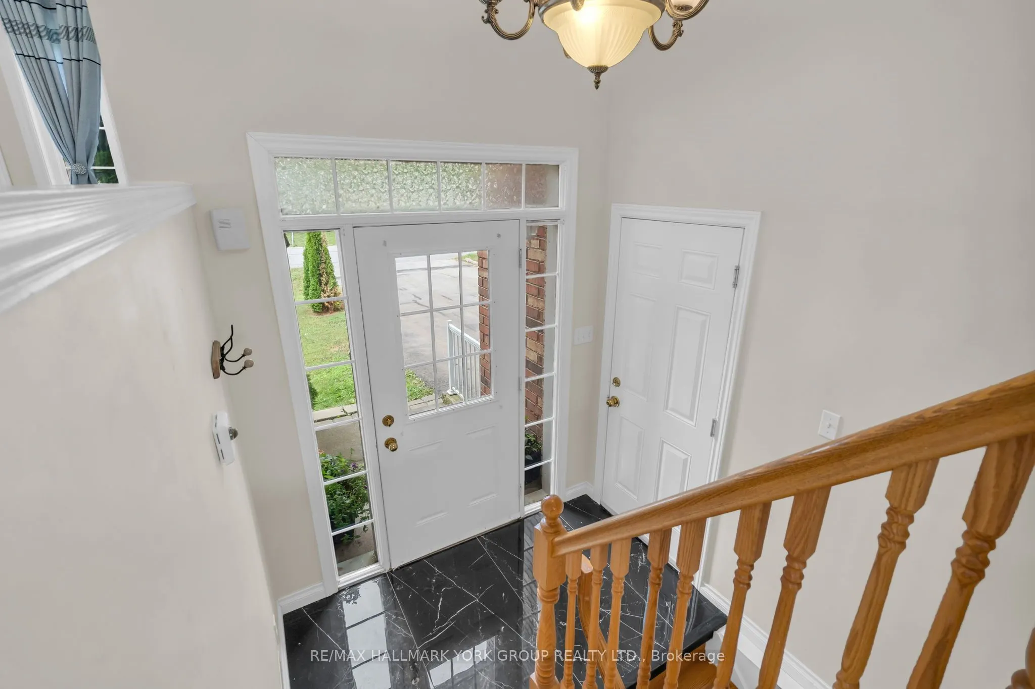 36 Ball Avenue E