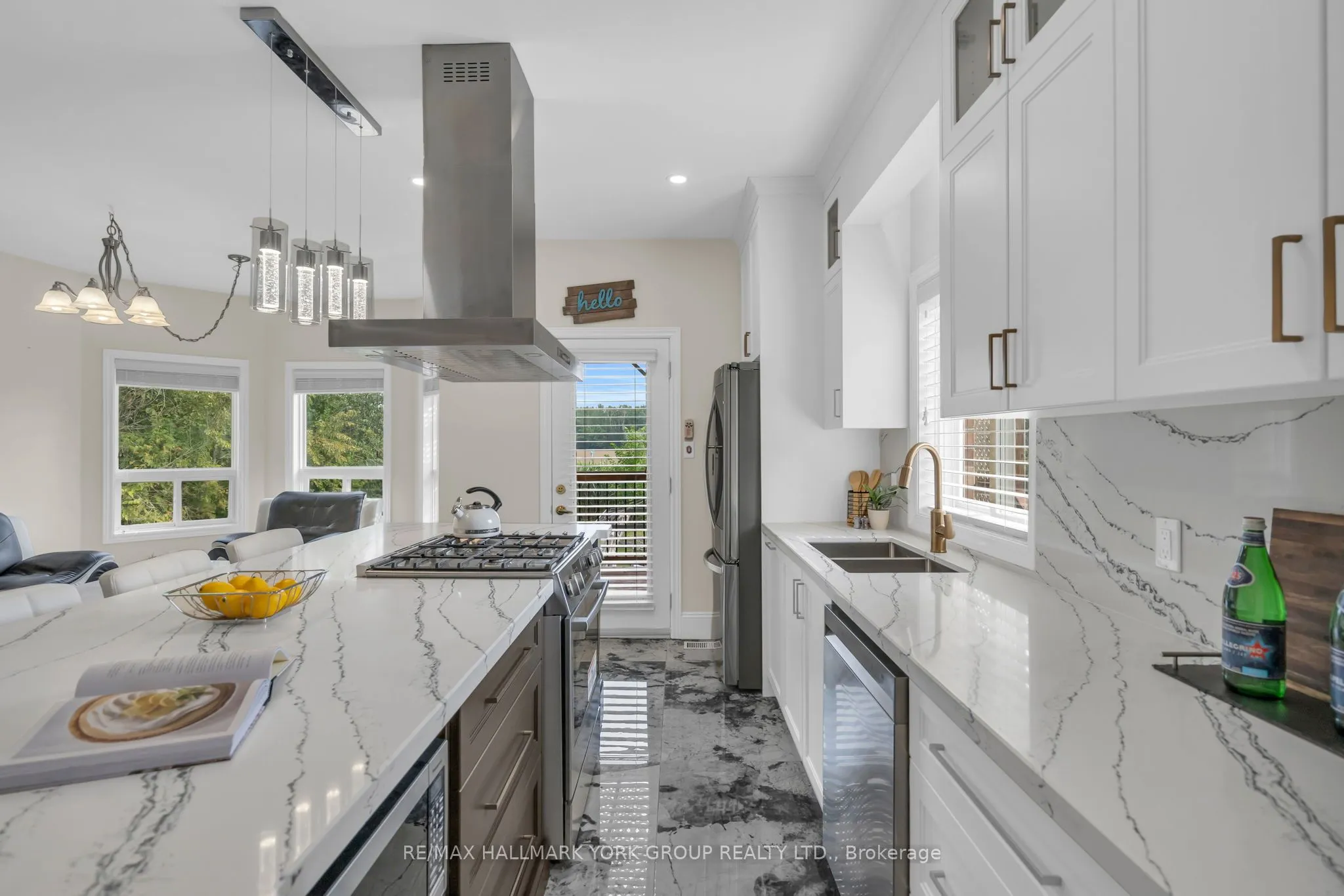 36 Ball Avenue E