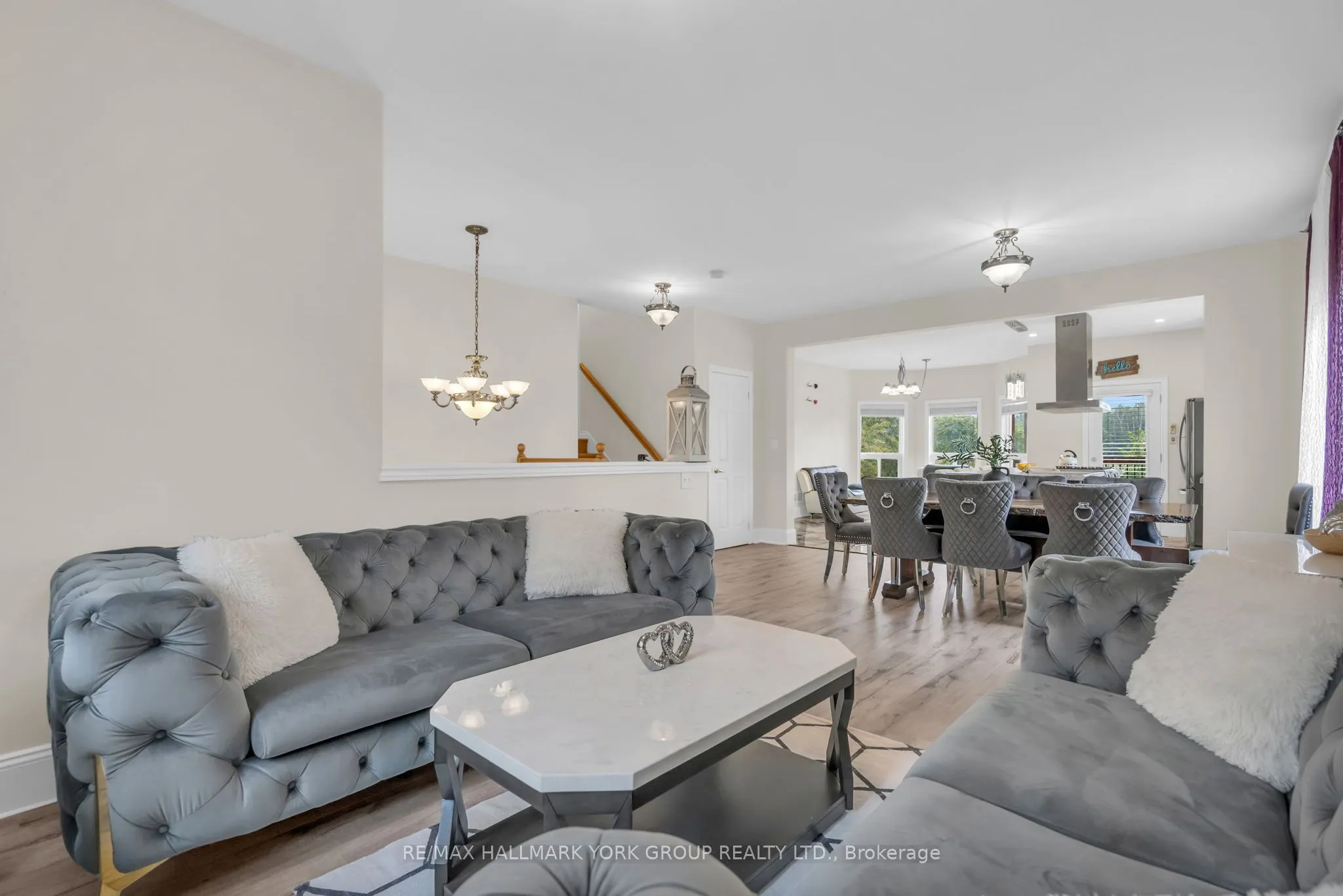 36 Ball Avenue E