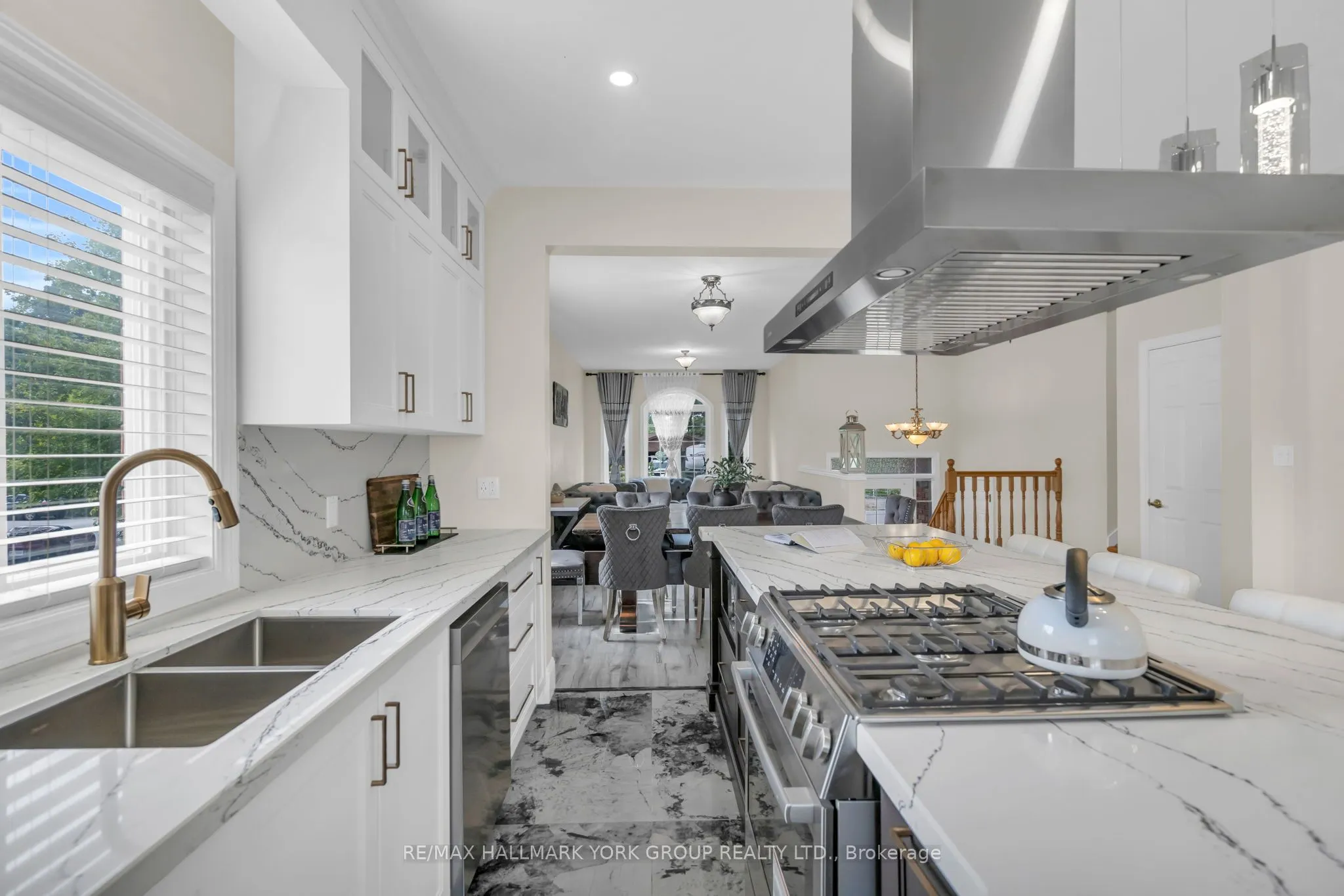 36 Ball Avenue E