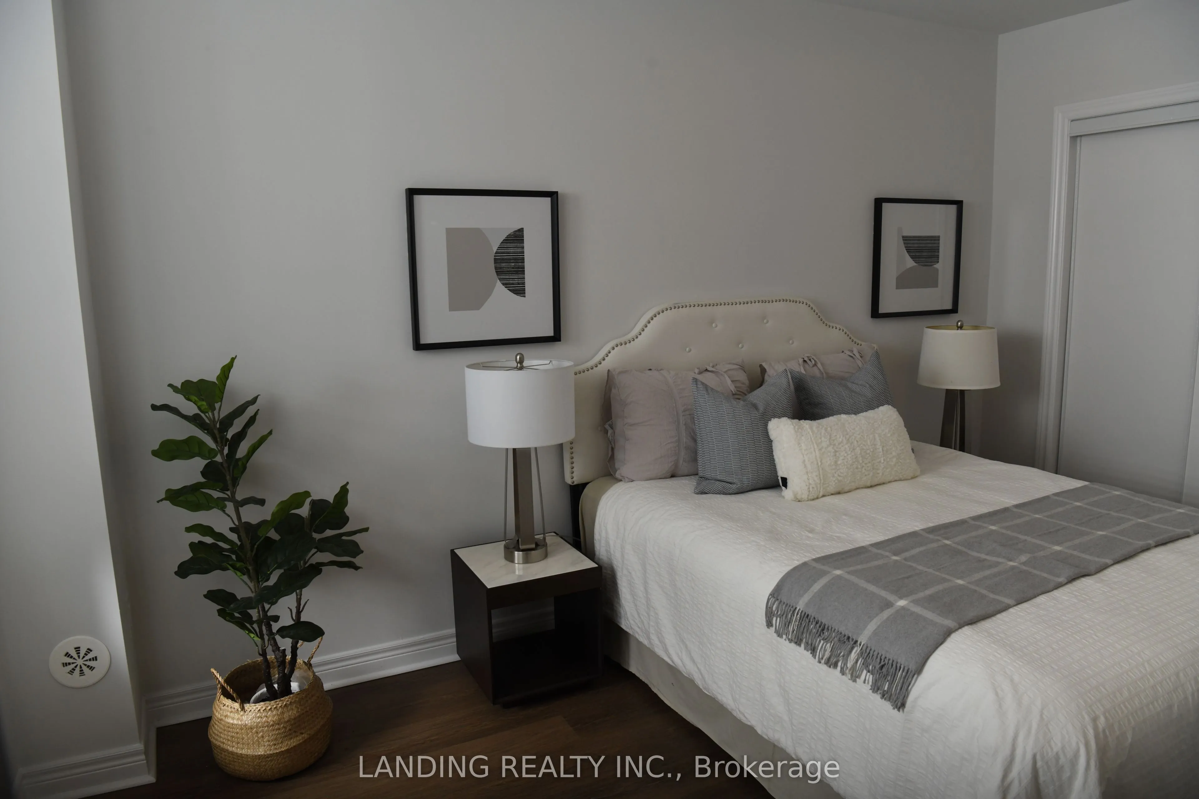 112 Robert Eaton Avenue Avenue W