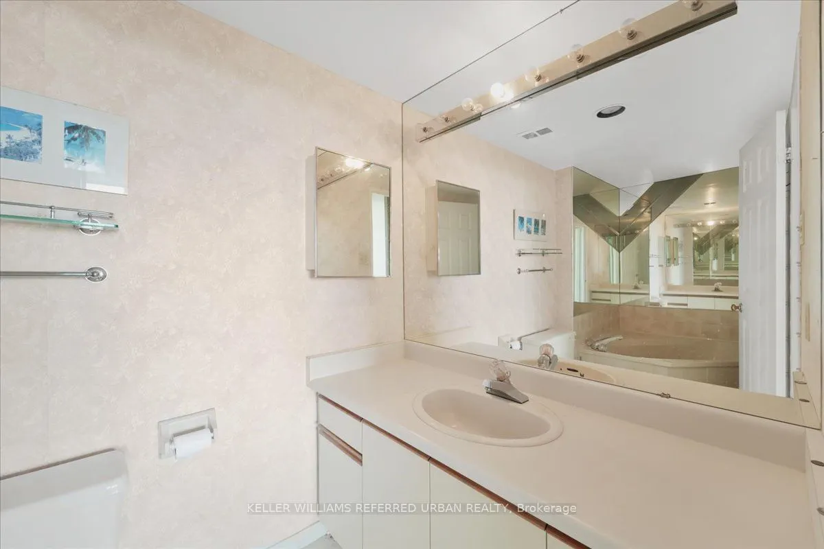 333 Clark Avenue W, #504