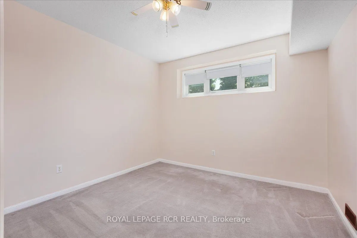 131 Mainprize Crescent