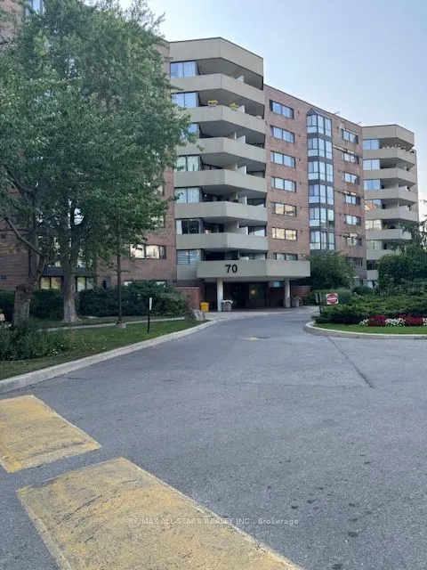 70 Baif Boulevard, #808