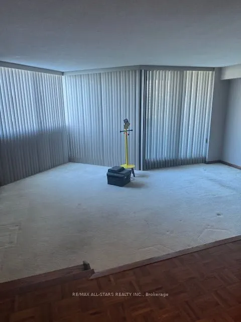 70 Baif Boulevard, #808