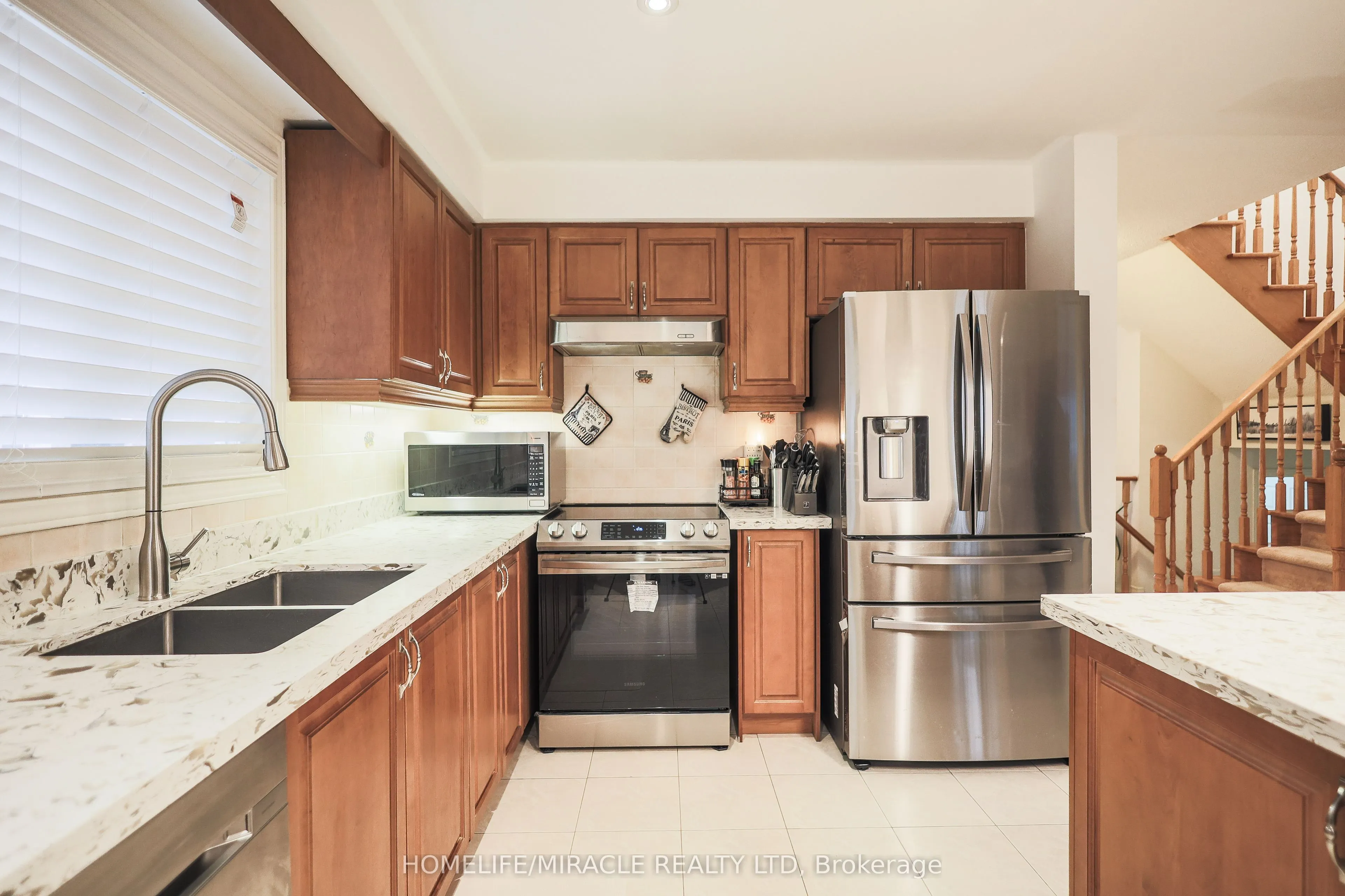 73 Andriana Crescent