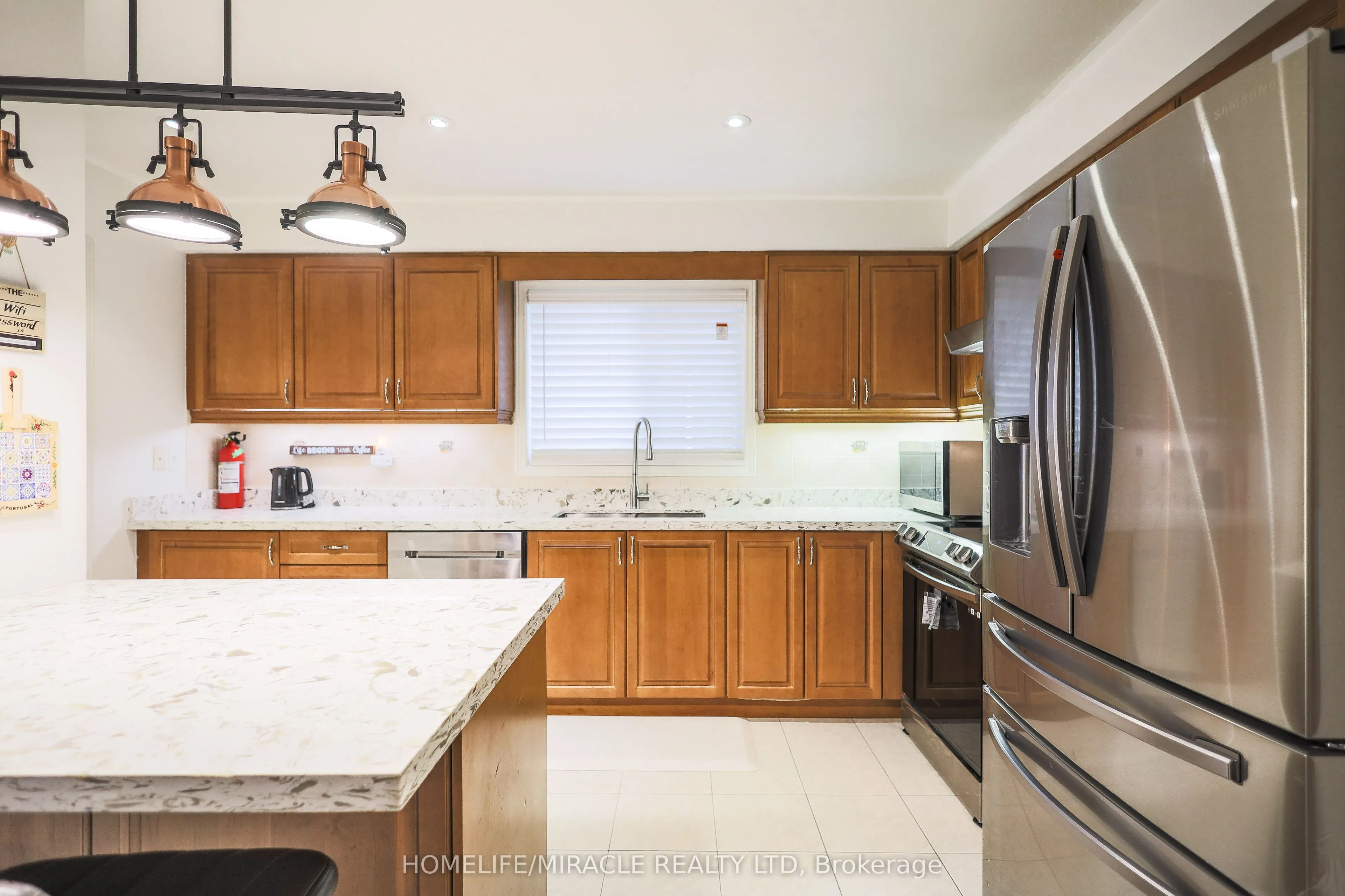 73 Andriana Crescent
