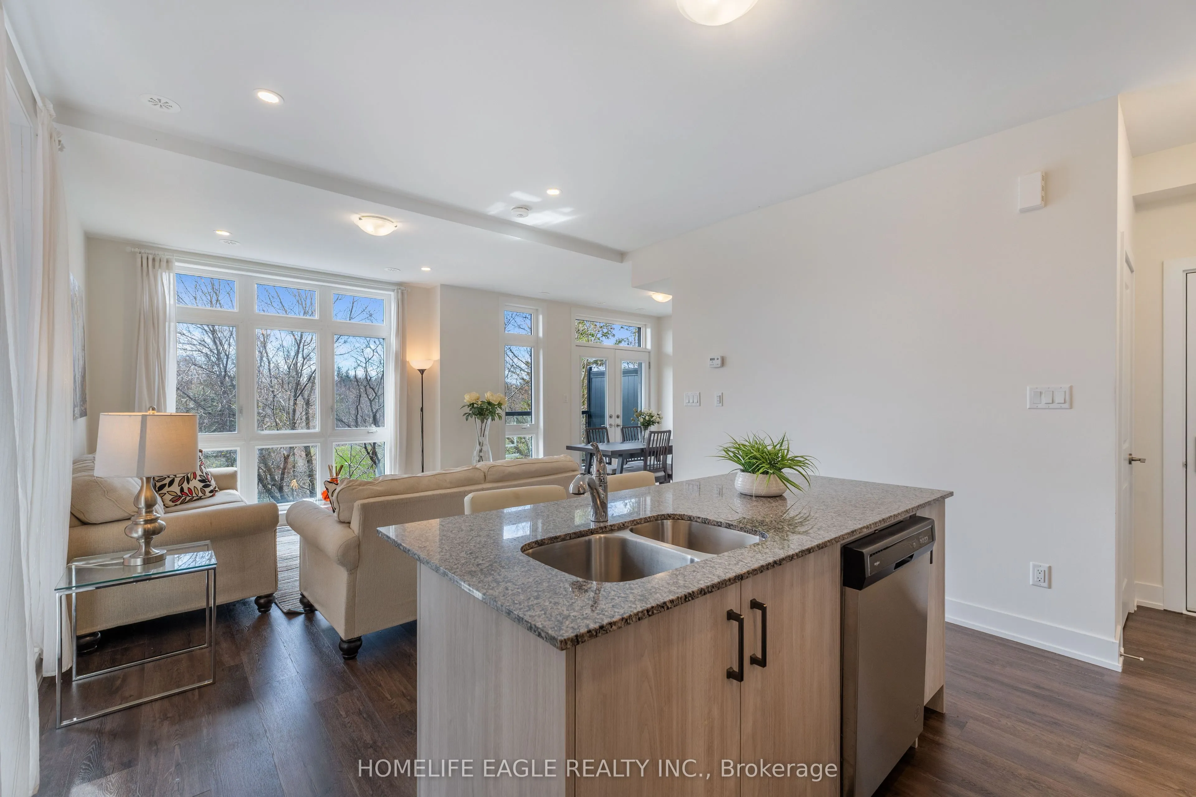 7 Phelps Lane, #16