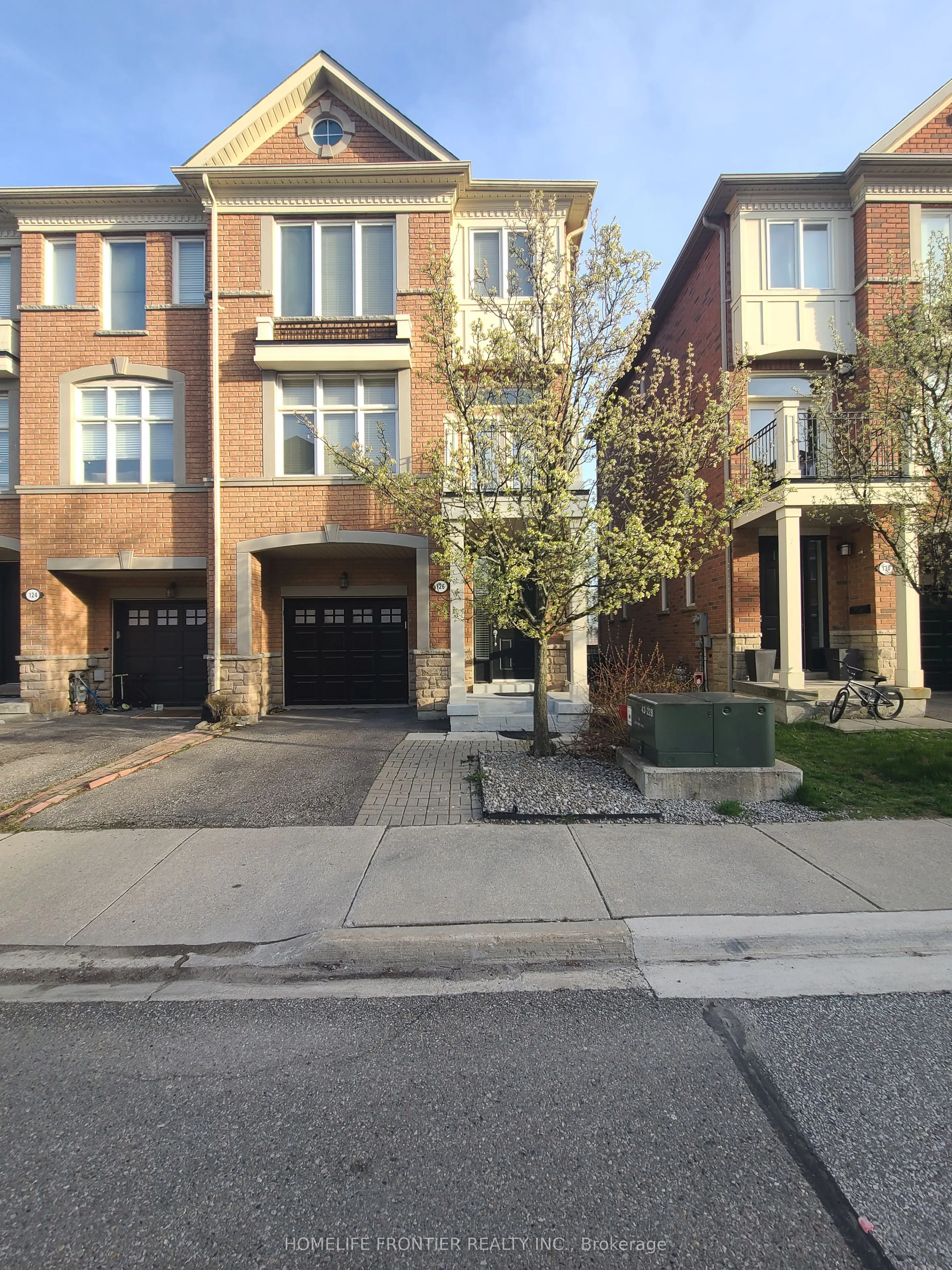 126 Vittorio De Luca Drive, #Lower