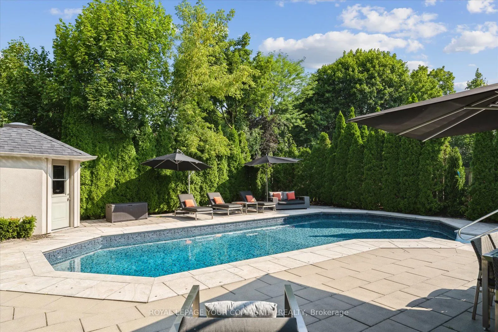 8 Winterport Court