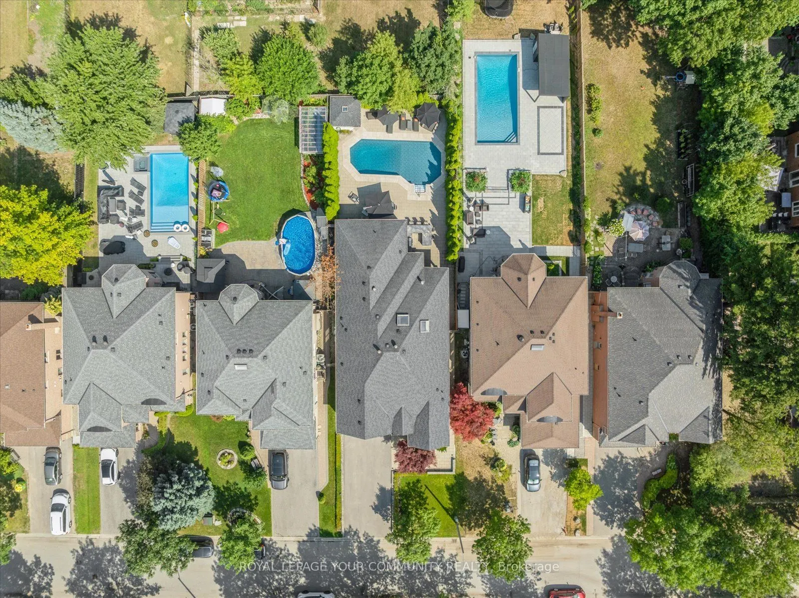 8 Winterport Court