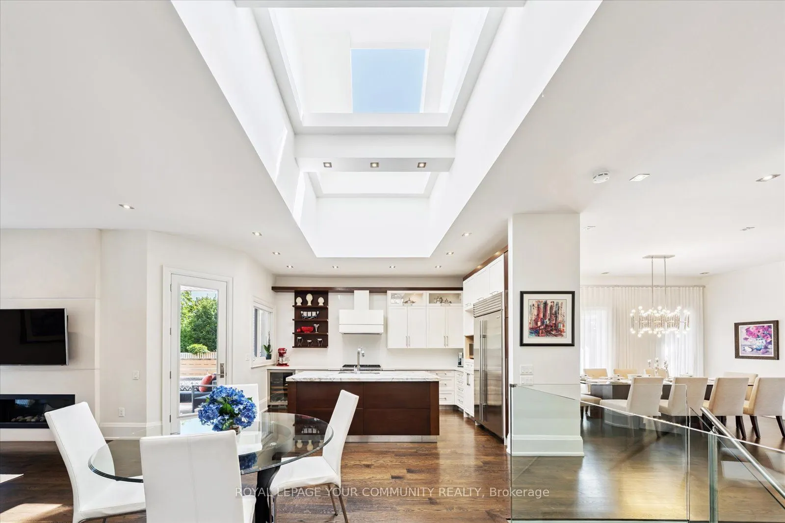 8 Winterport Court