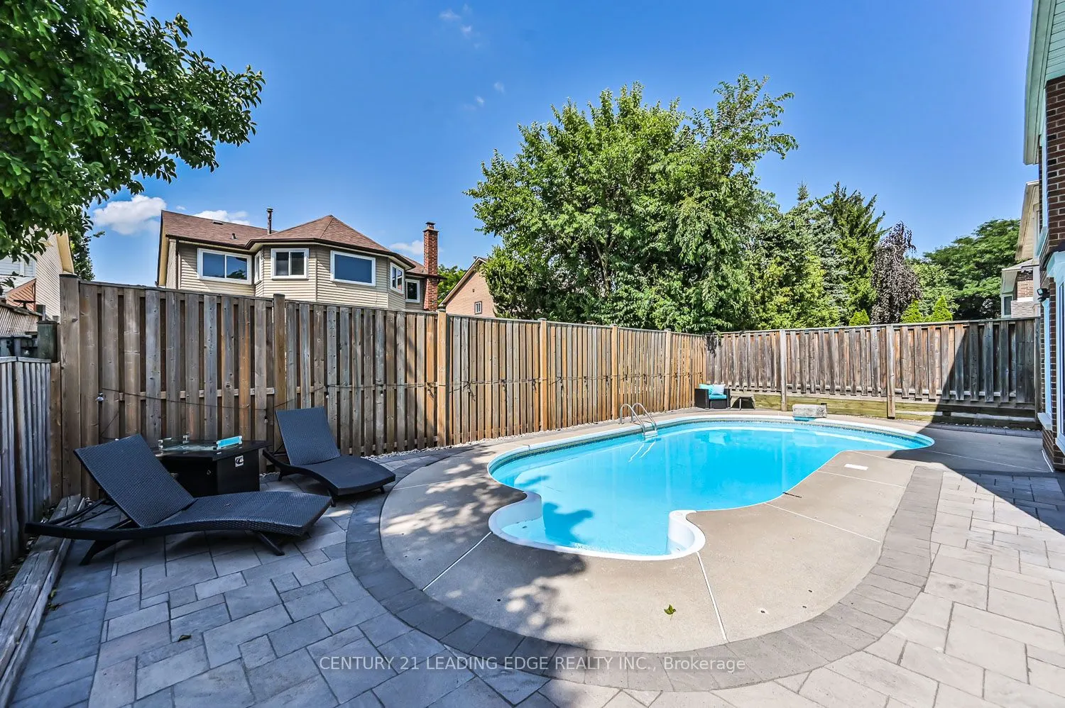 15 McCarty Crescent