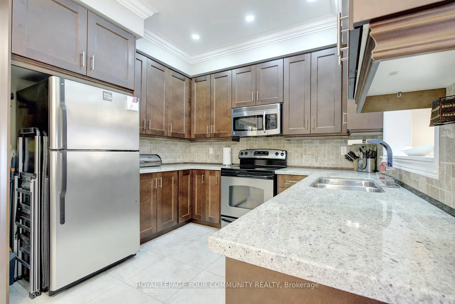 121 Mahogany Forest Drive
