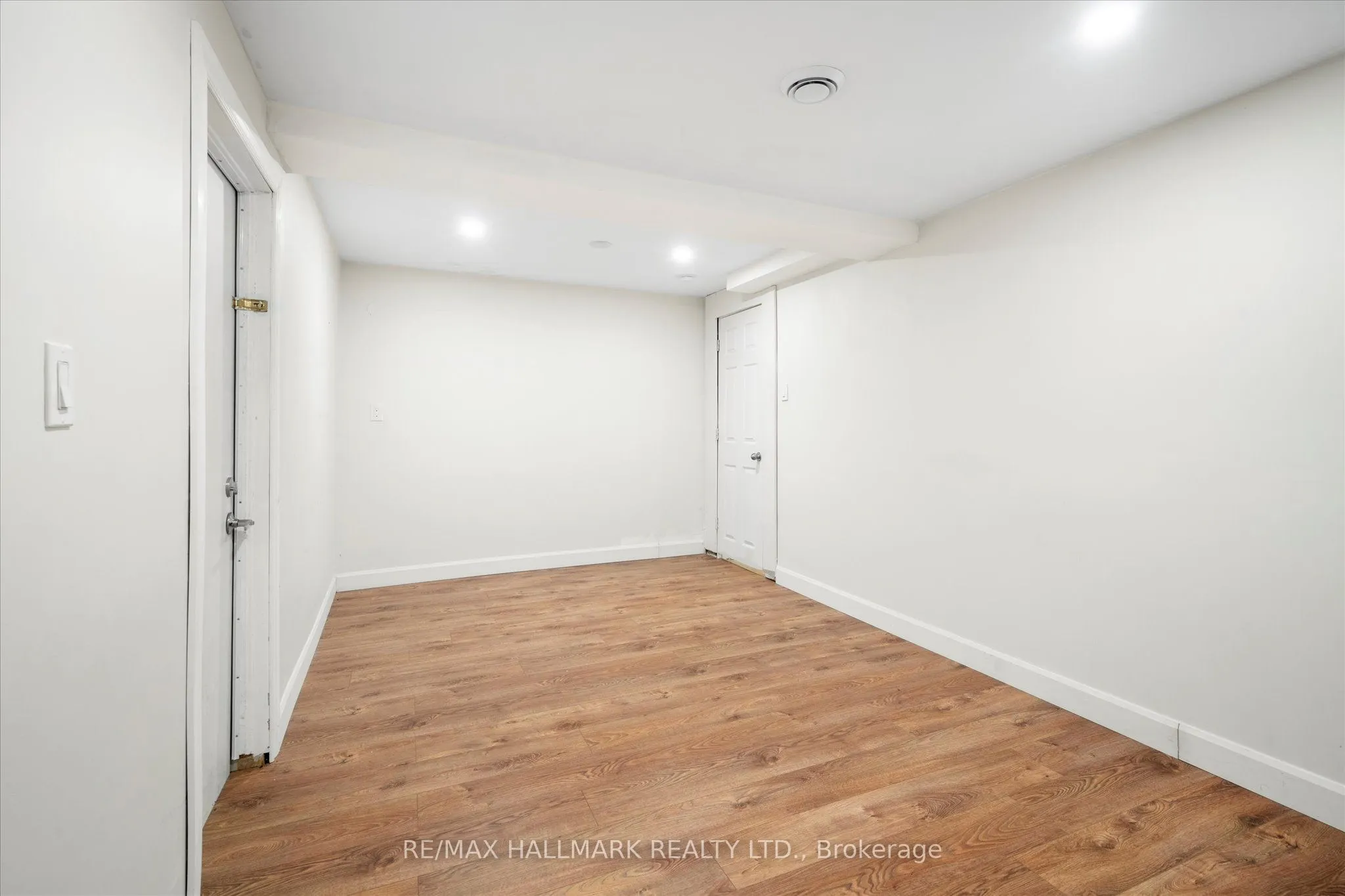 372 Dixon Boulevard
