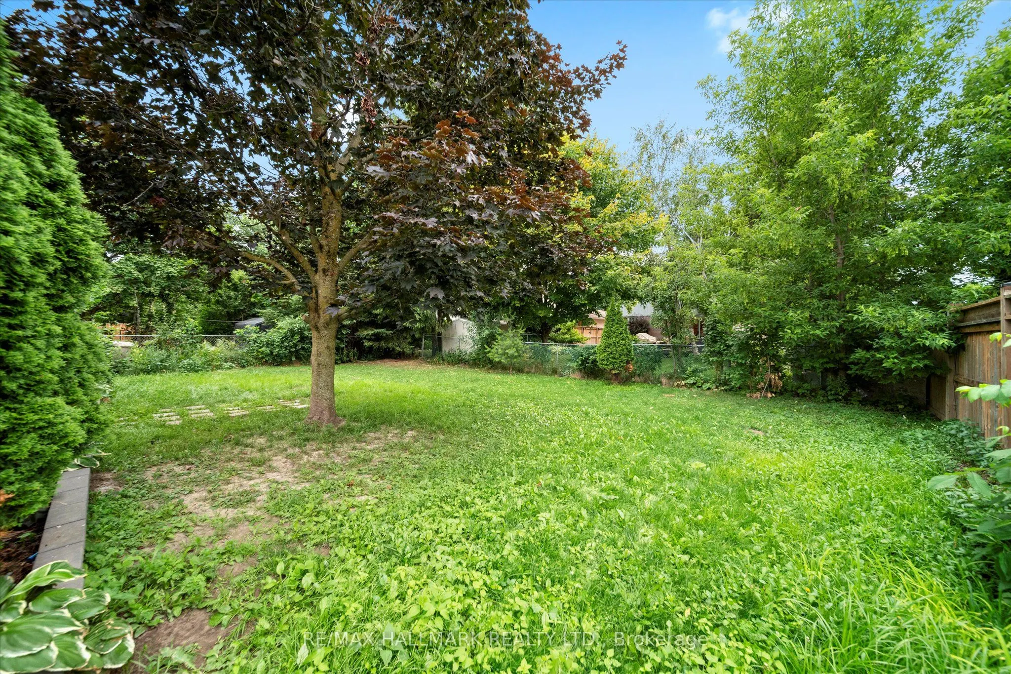 372 Dixon Boulevard