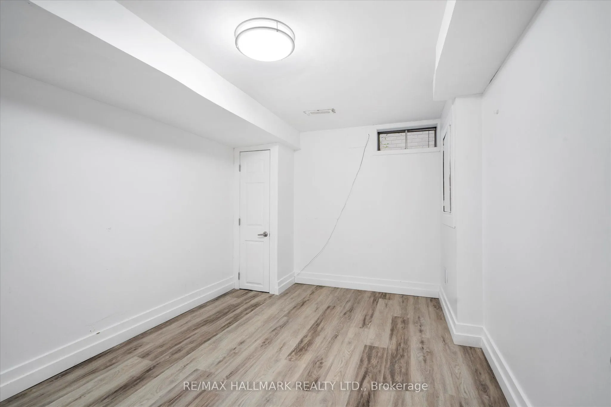 372 Dixon Boulevard