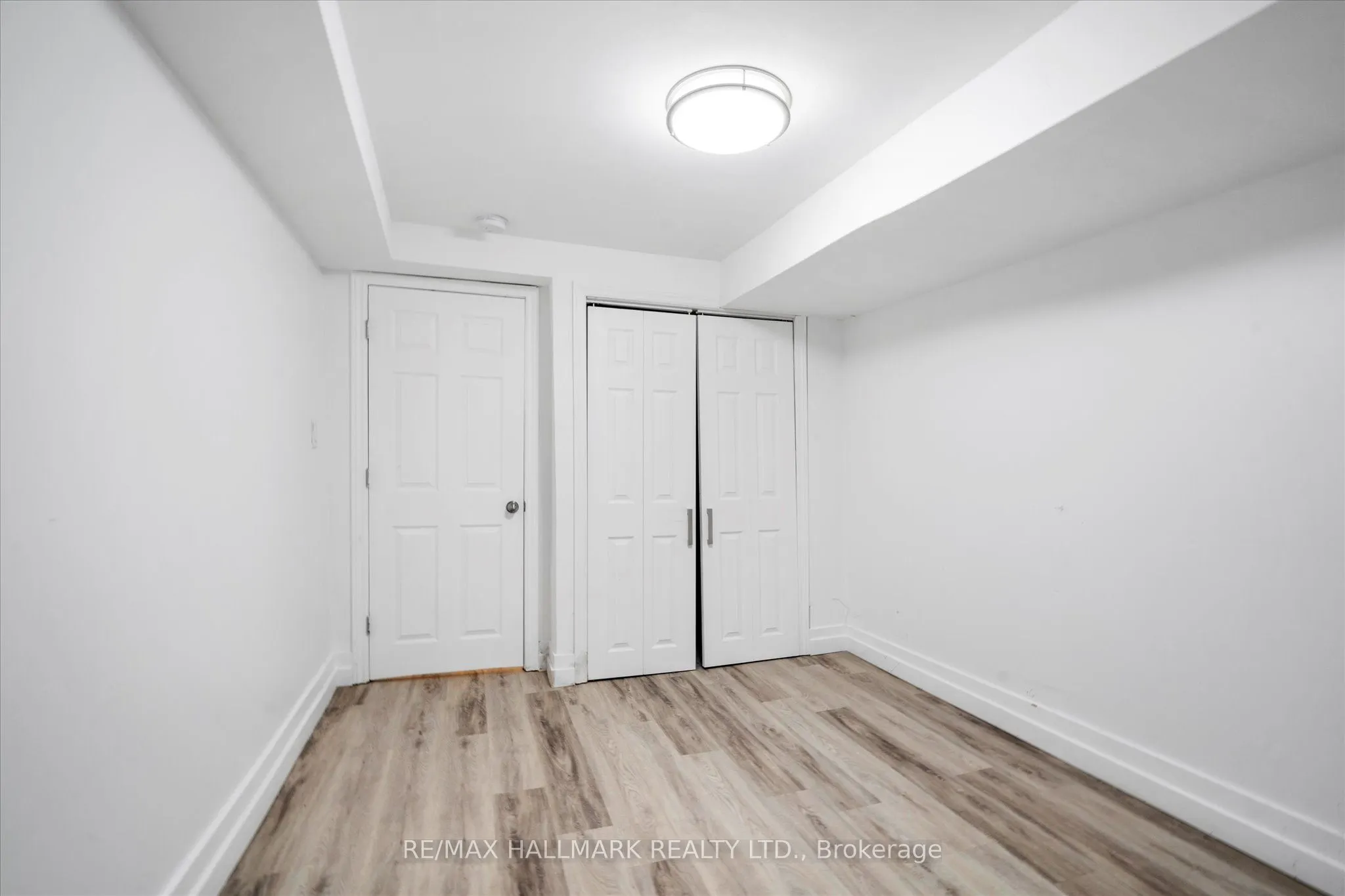 372 Dixon Boulevard