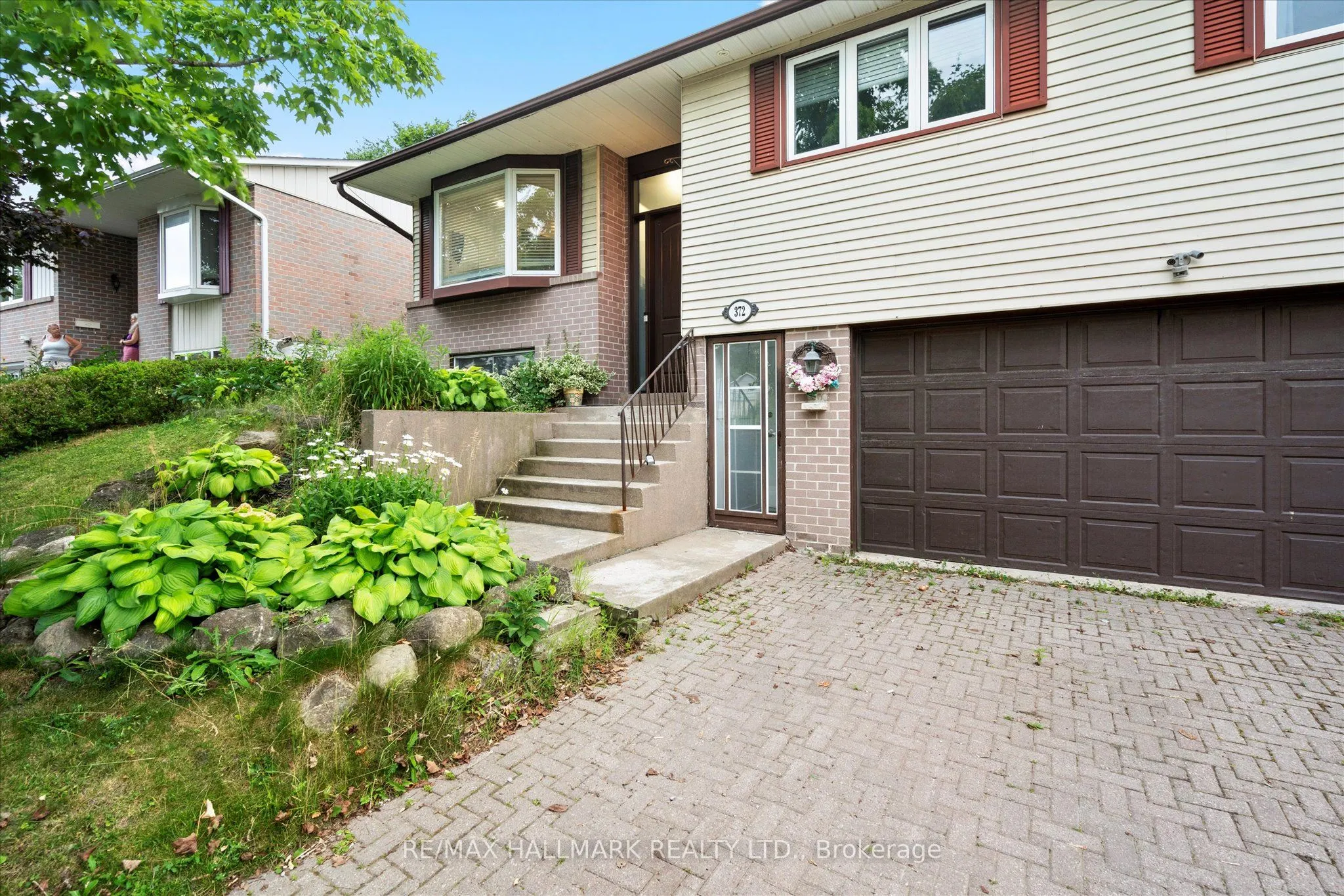 372 Dixon Boulevard