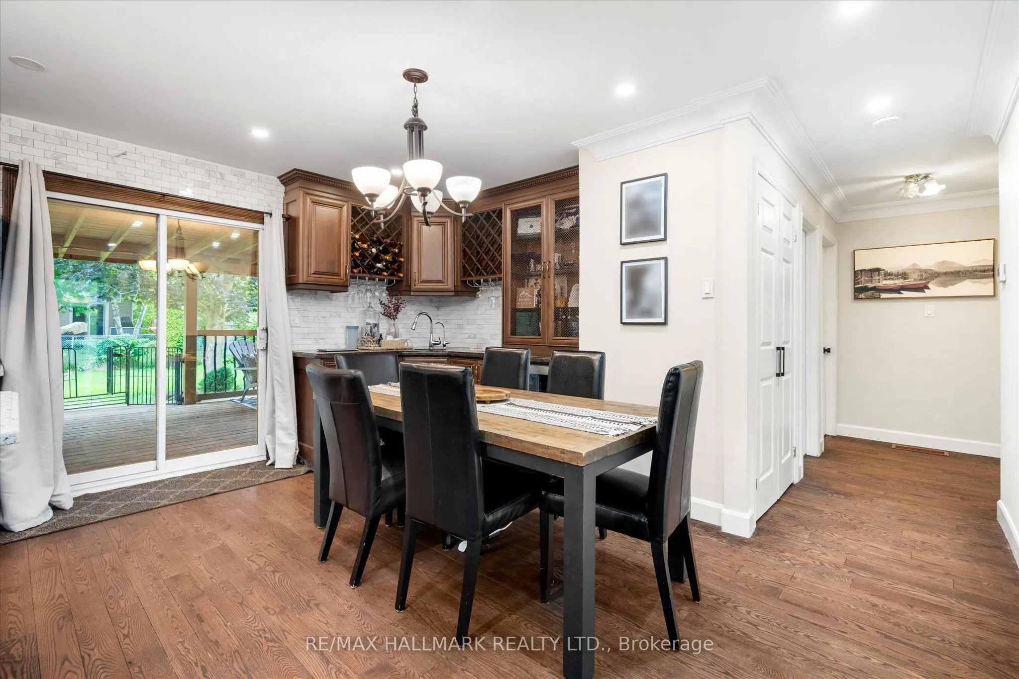 372 Dixon Boulevard