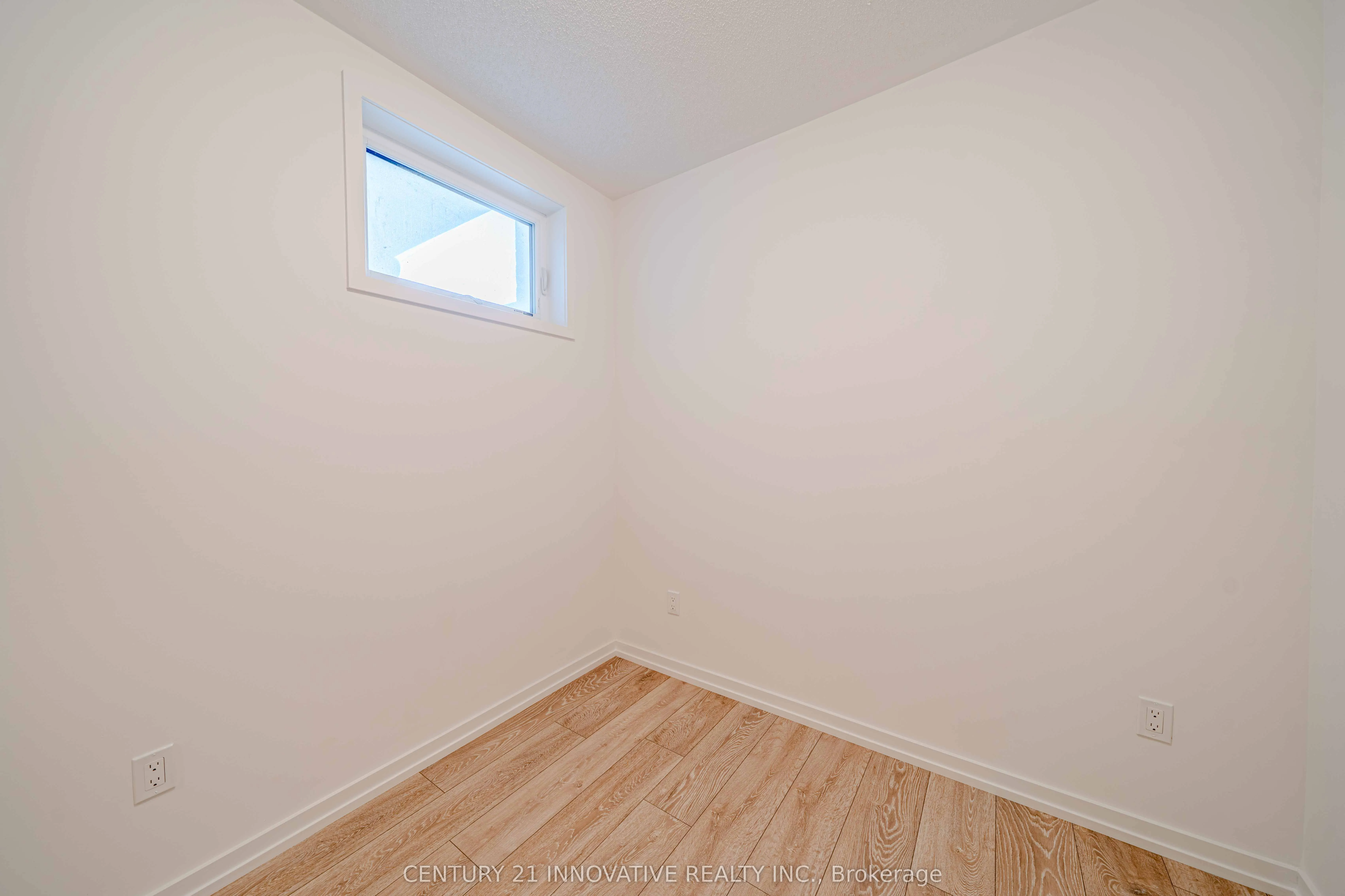 16 Lytham Green Circle, #10