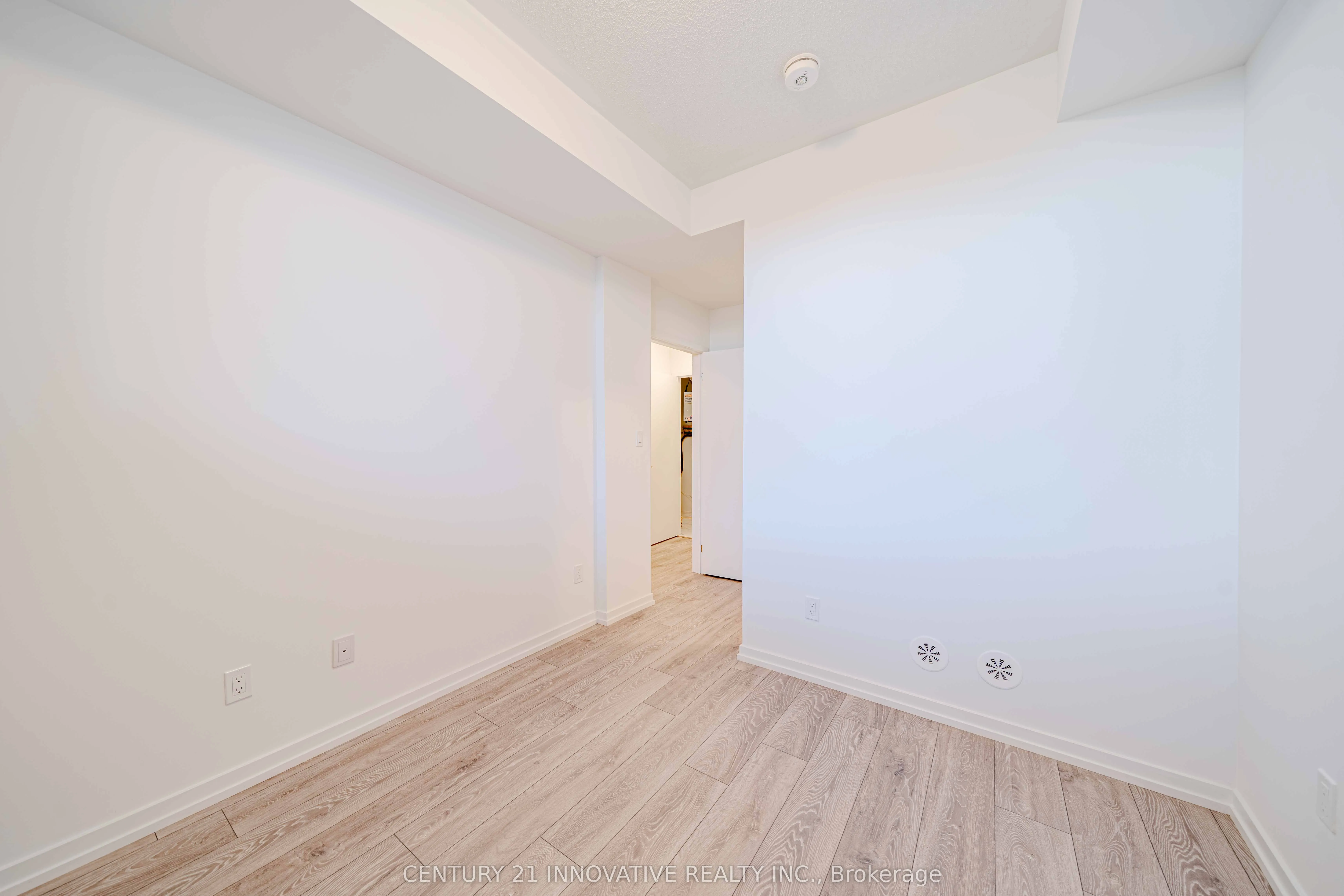 16 Lytham Green Circle, #10