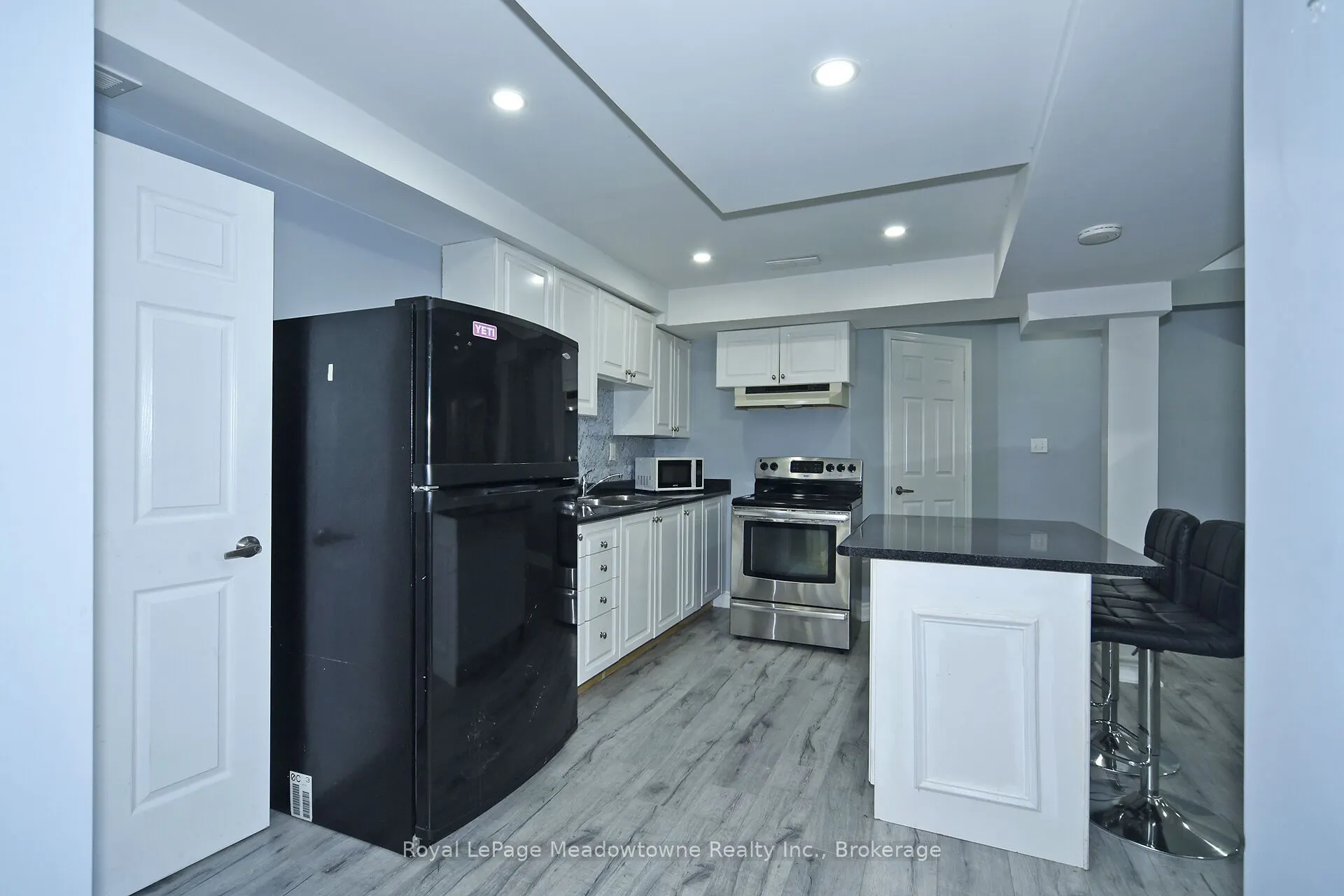 30 Millrun Crescent N