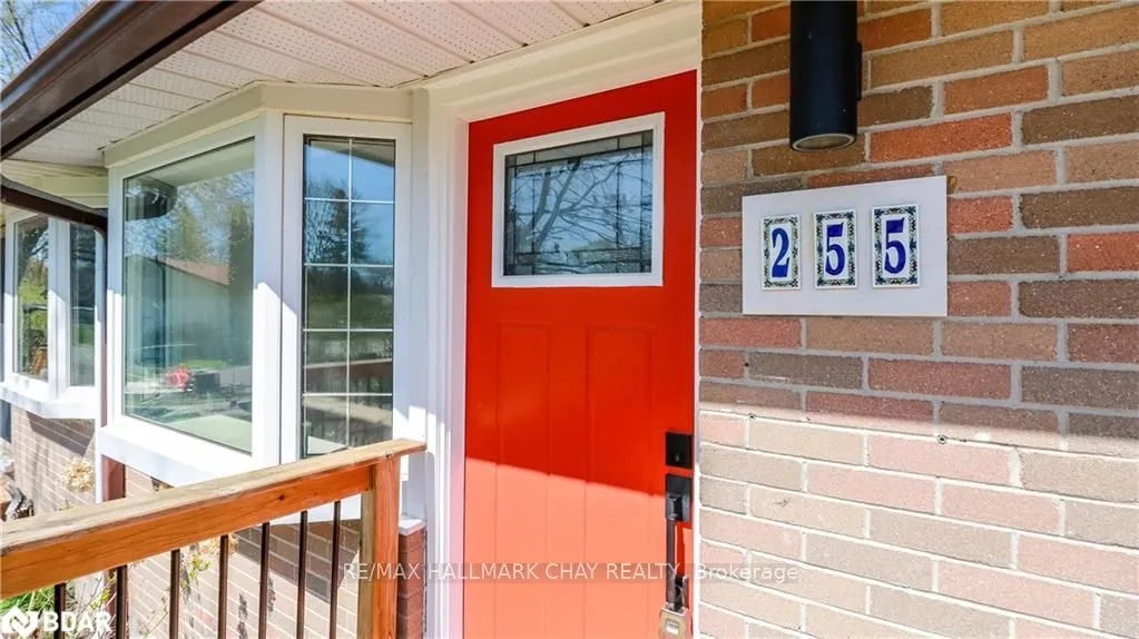 255 Calford Street