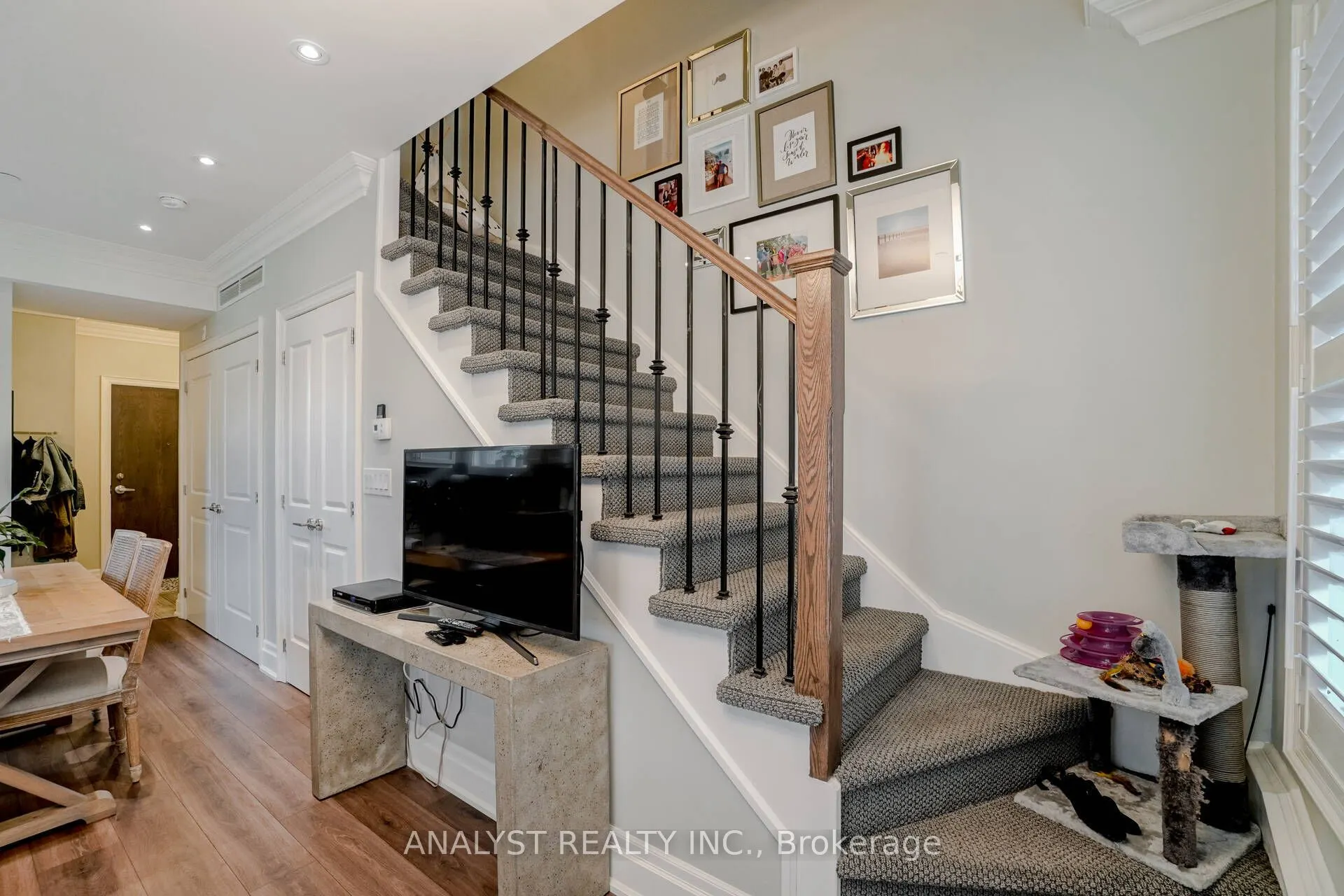 10425 Islington Avenue, #211