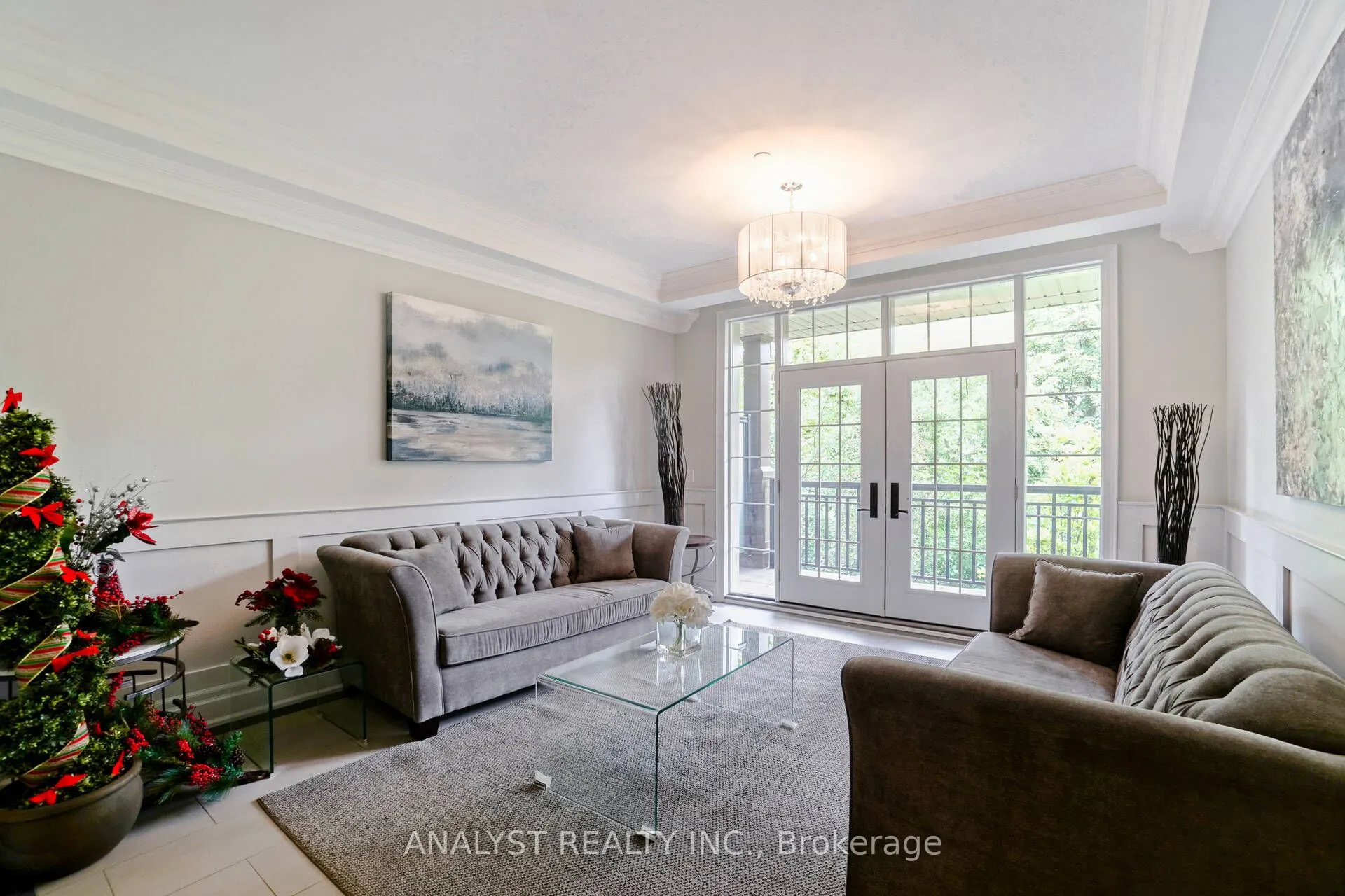 10425 Islington Avenue, #211