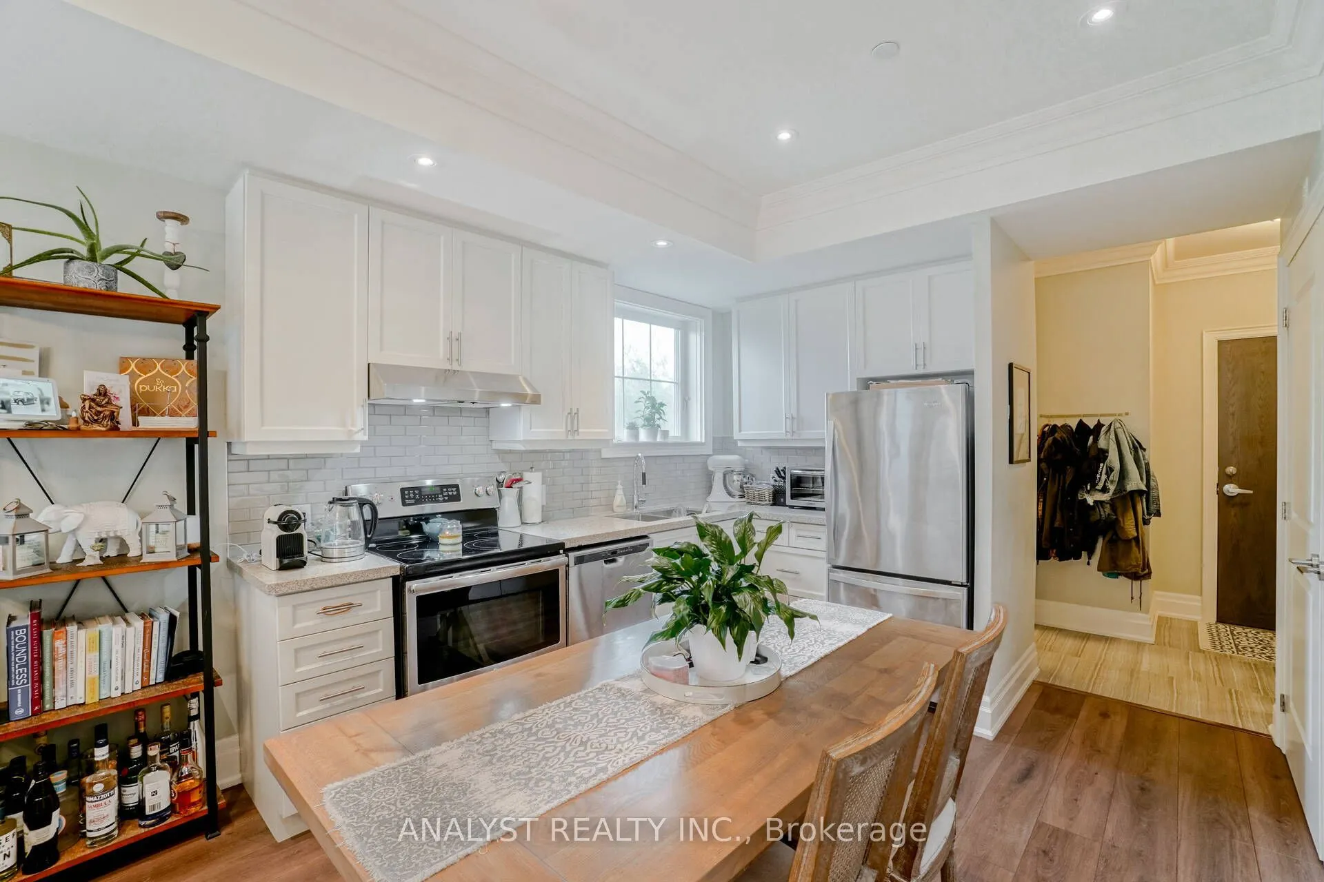 10425 Islington Avenue, #211