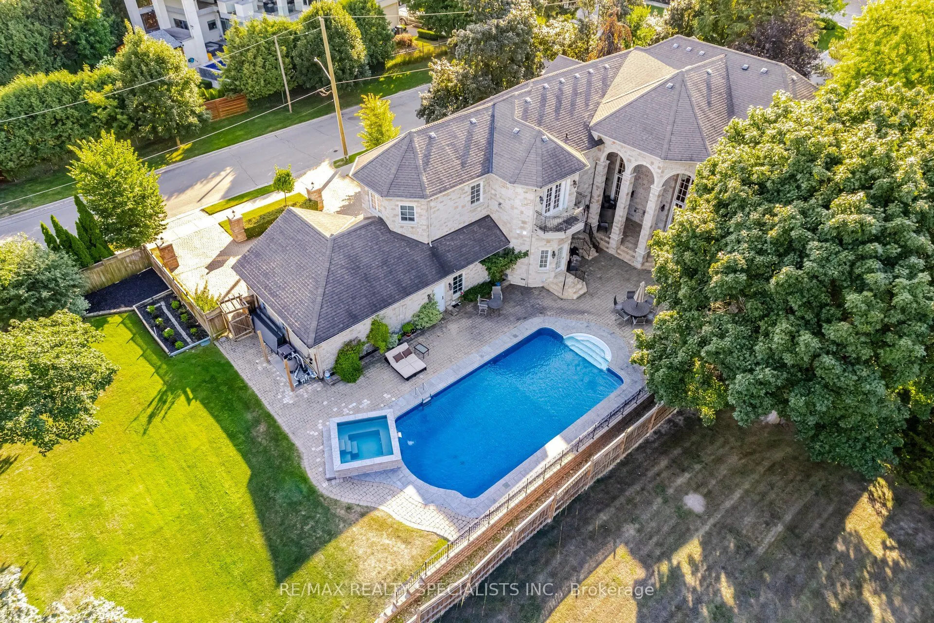 23 Maryvale Crescent