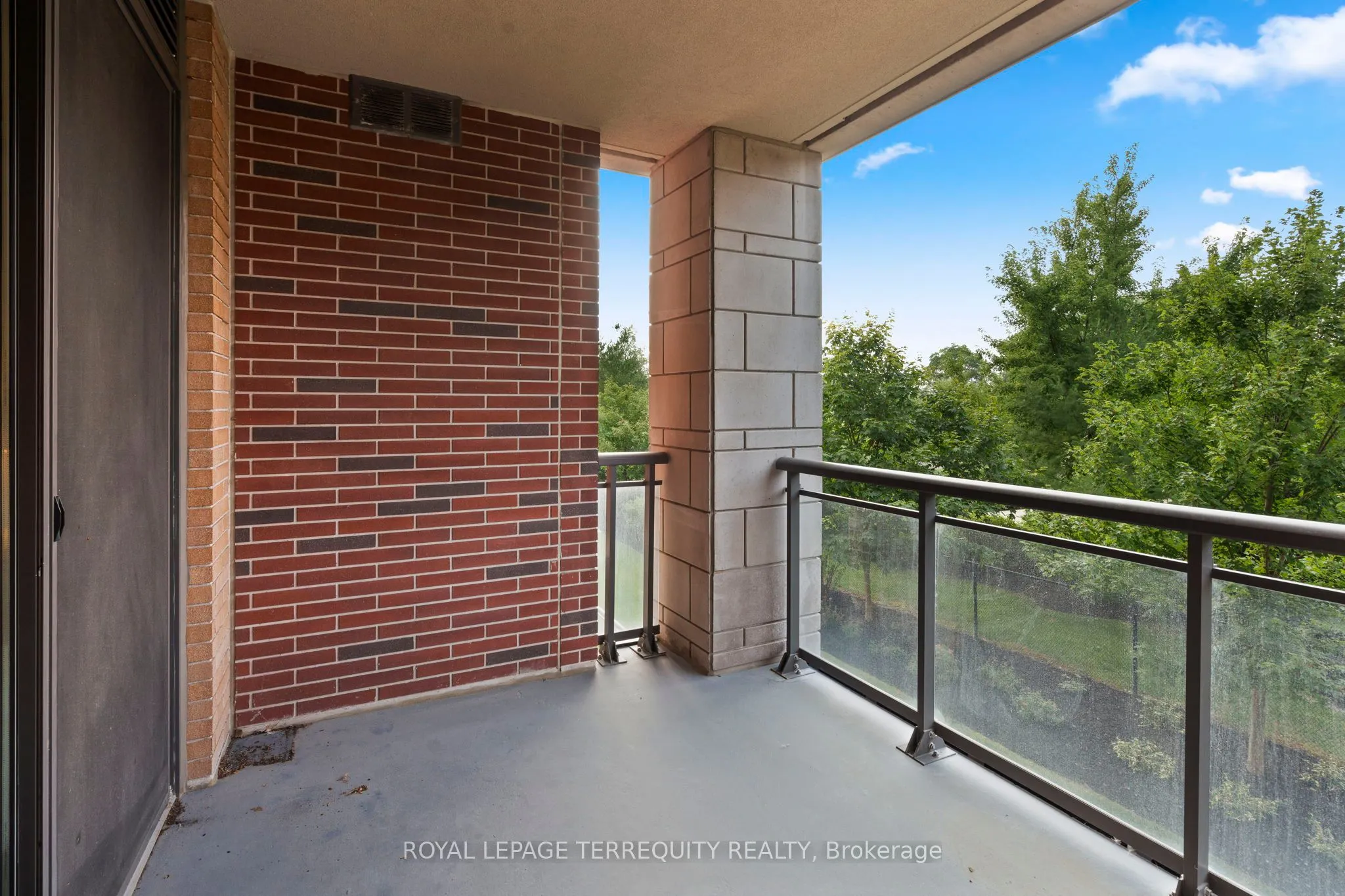 25 Baker Hill Boulevard, #207