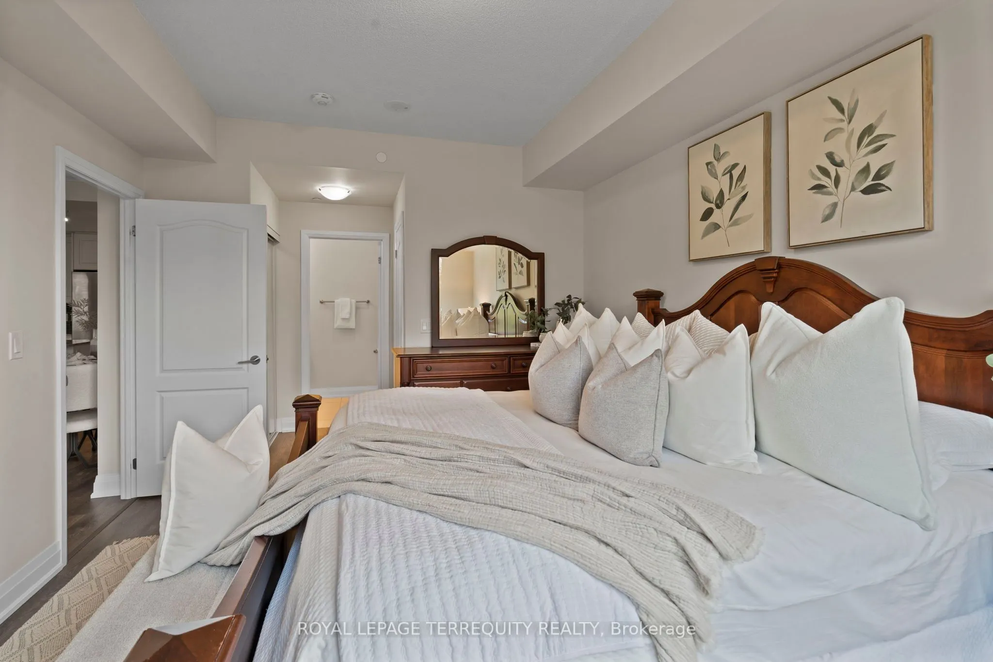 25 Baker Hill Boulevard, #207