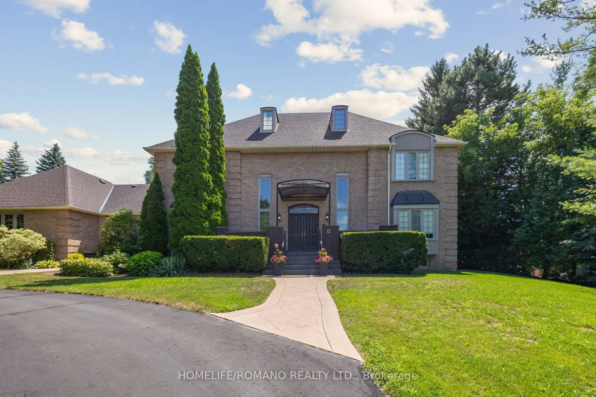 12 Hedgerow Lane