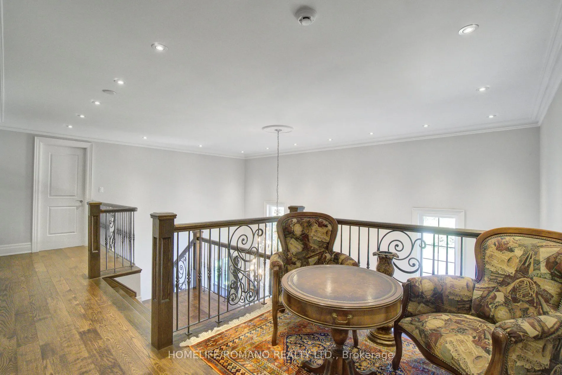 12 Hedgerow Lane