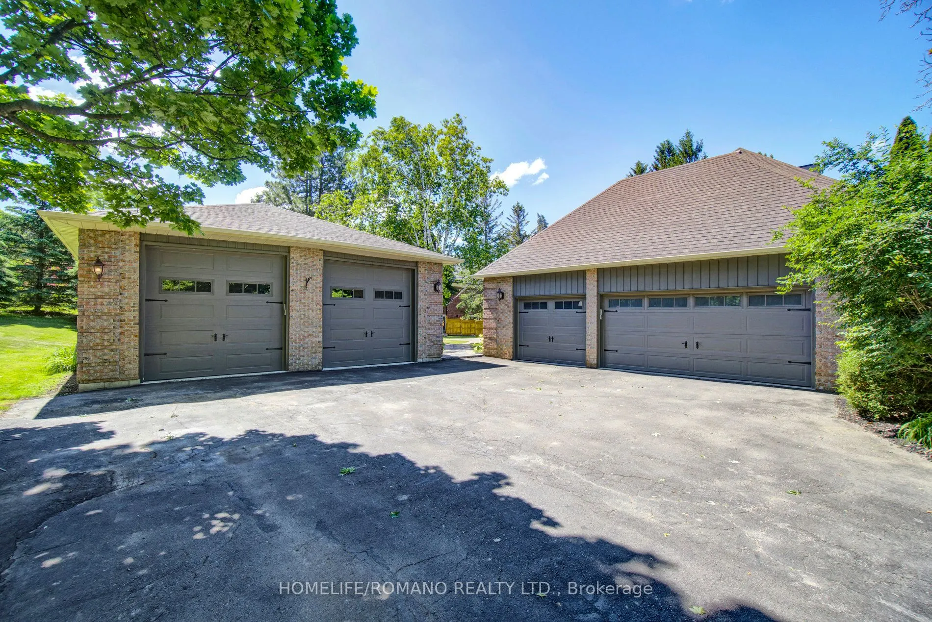 12 Hedgerow Lane