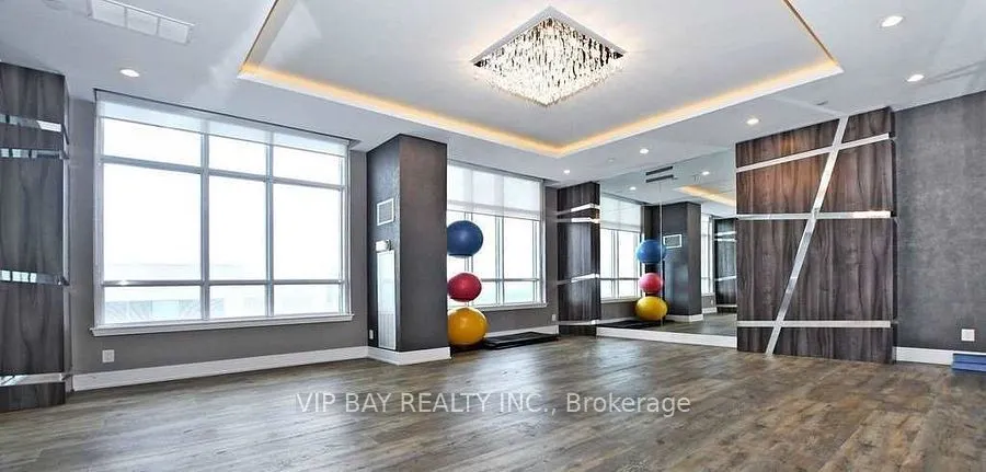 9201 Yonge Street, #Nw817