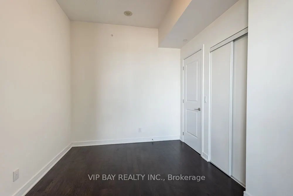 9201 Yonge Street, #Nw817