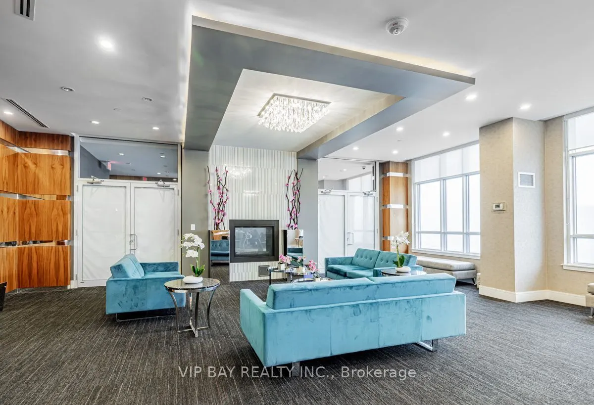 9201 Yonge Street, #Nw817