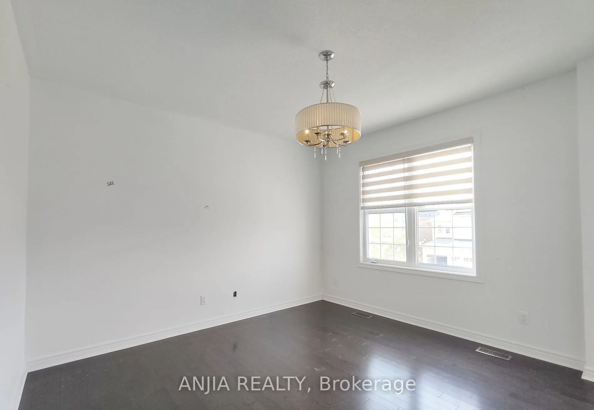 19 Savona Place