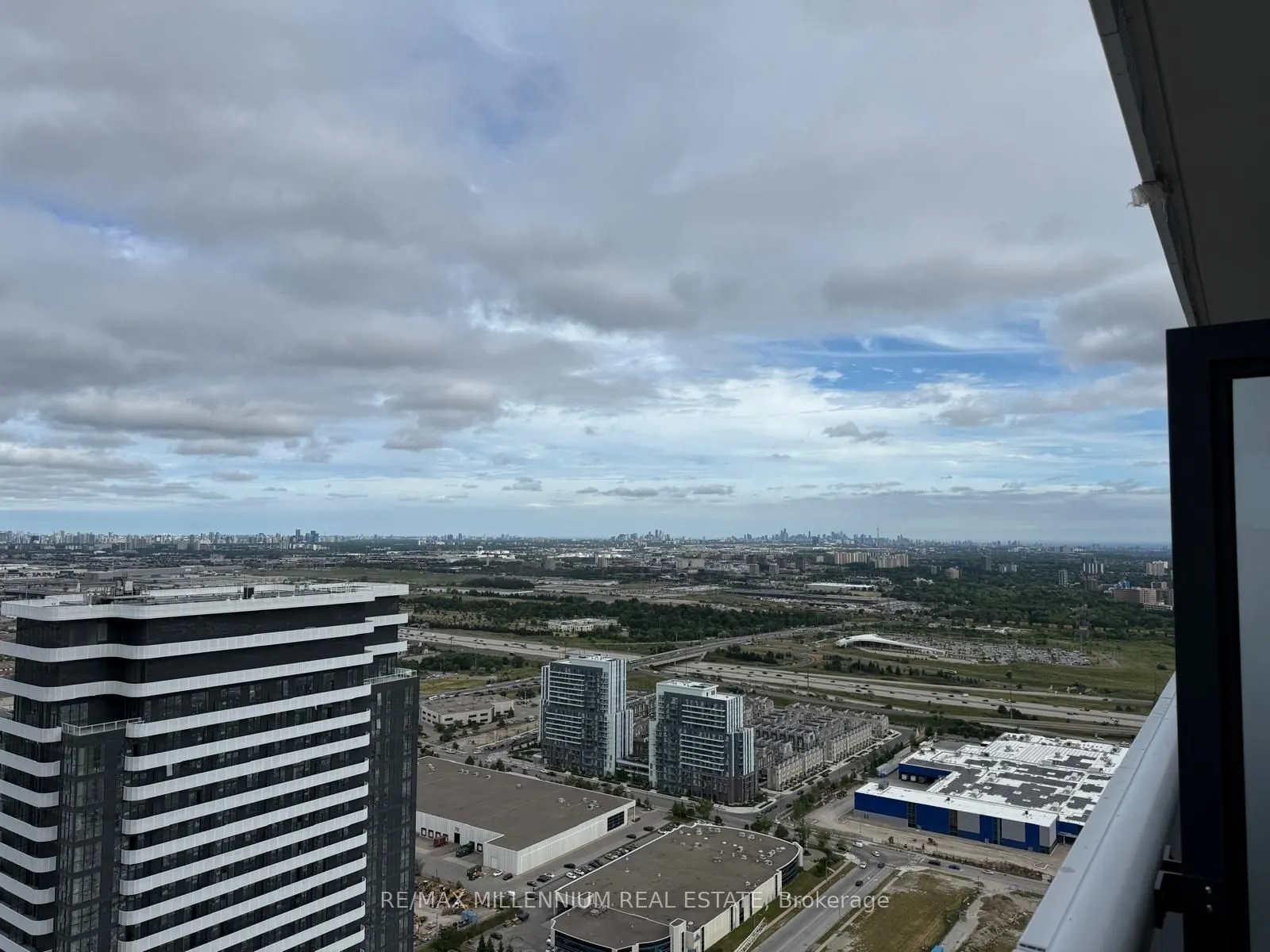 225 Commerce Street, #5215
