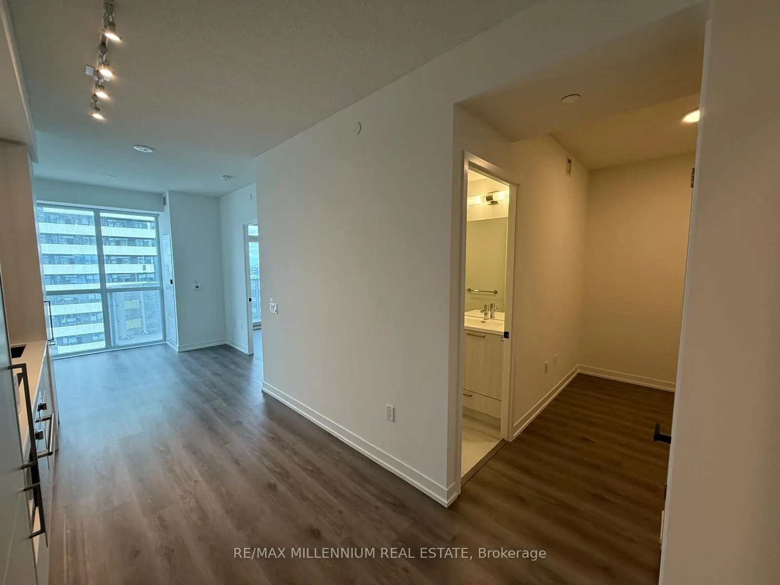225 Commerce Street, #5215