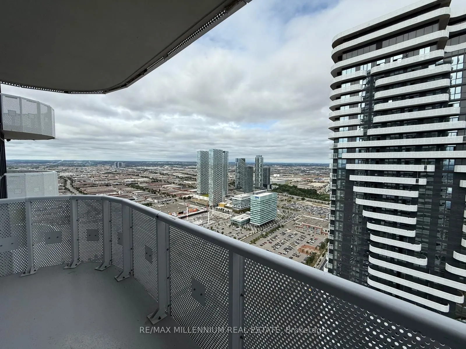 225 Commerce Street, #5215