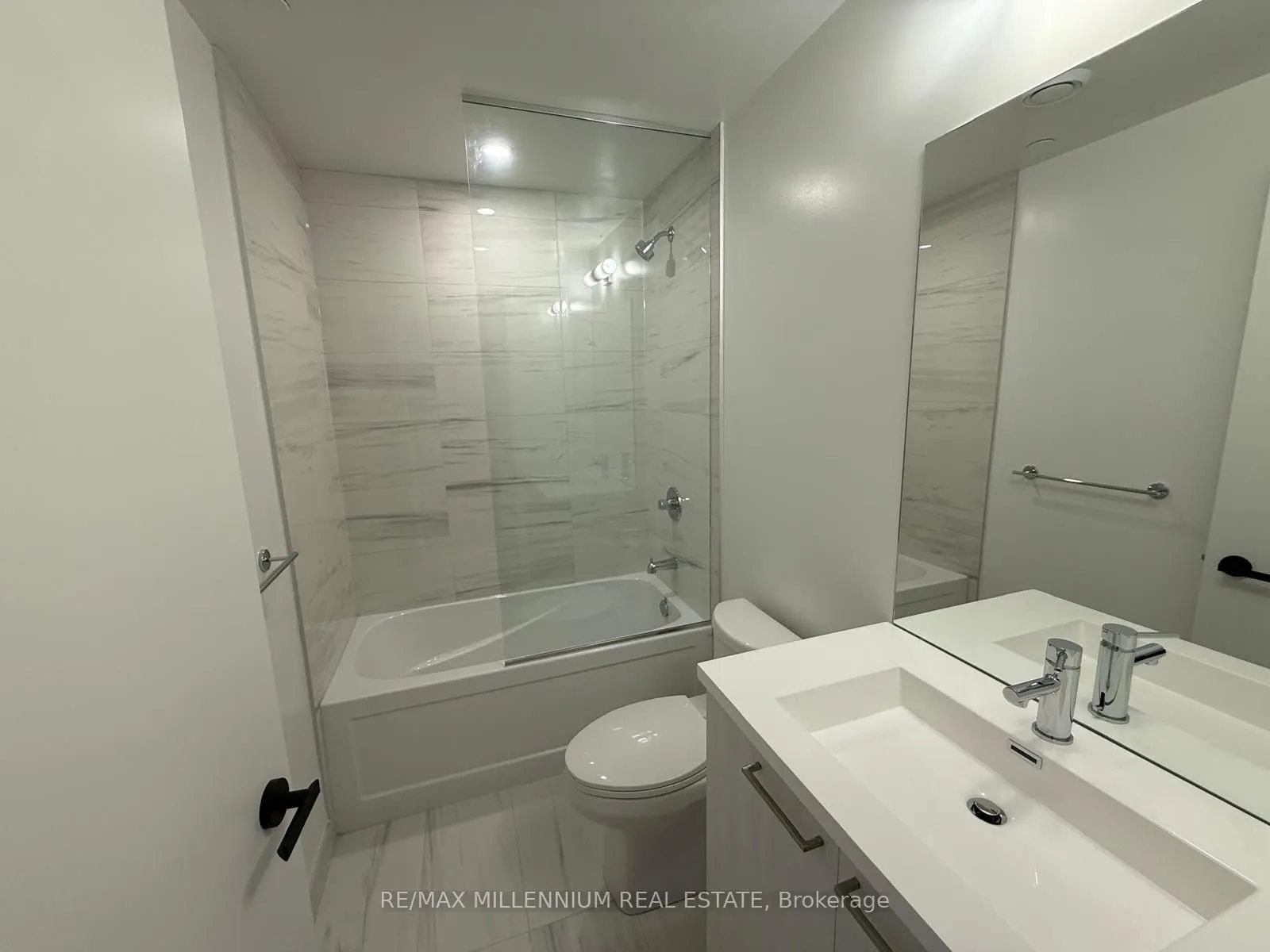 225 Commerce Street, #5215