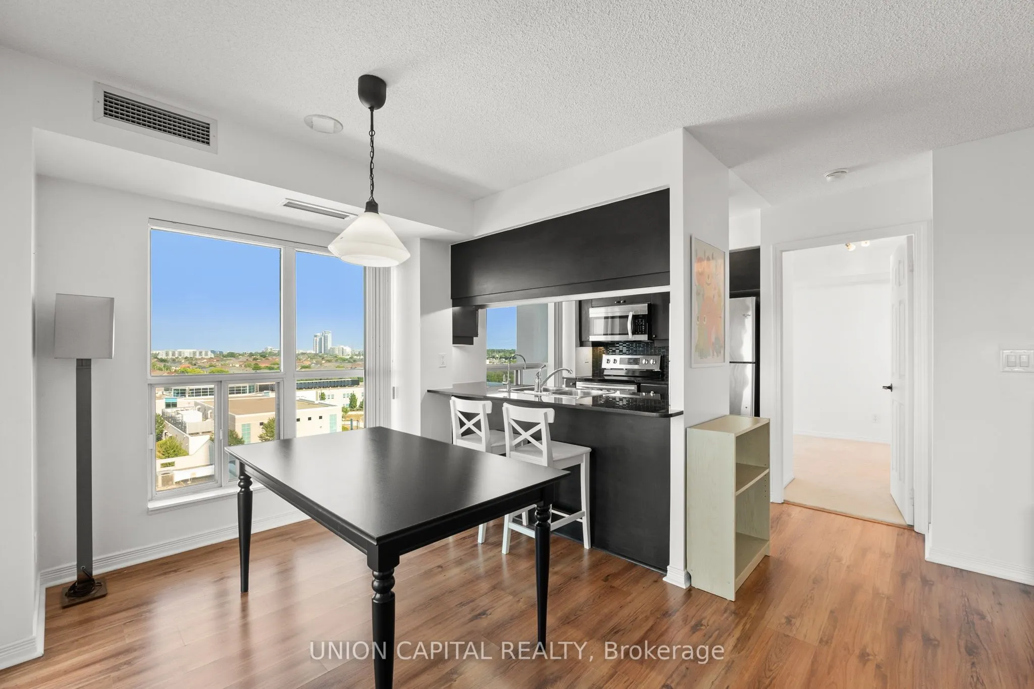 185 Oneida Crescent, #1017